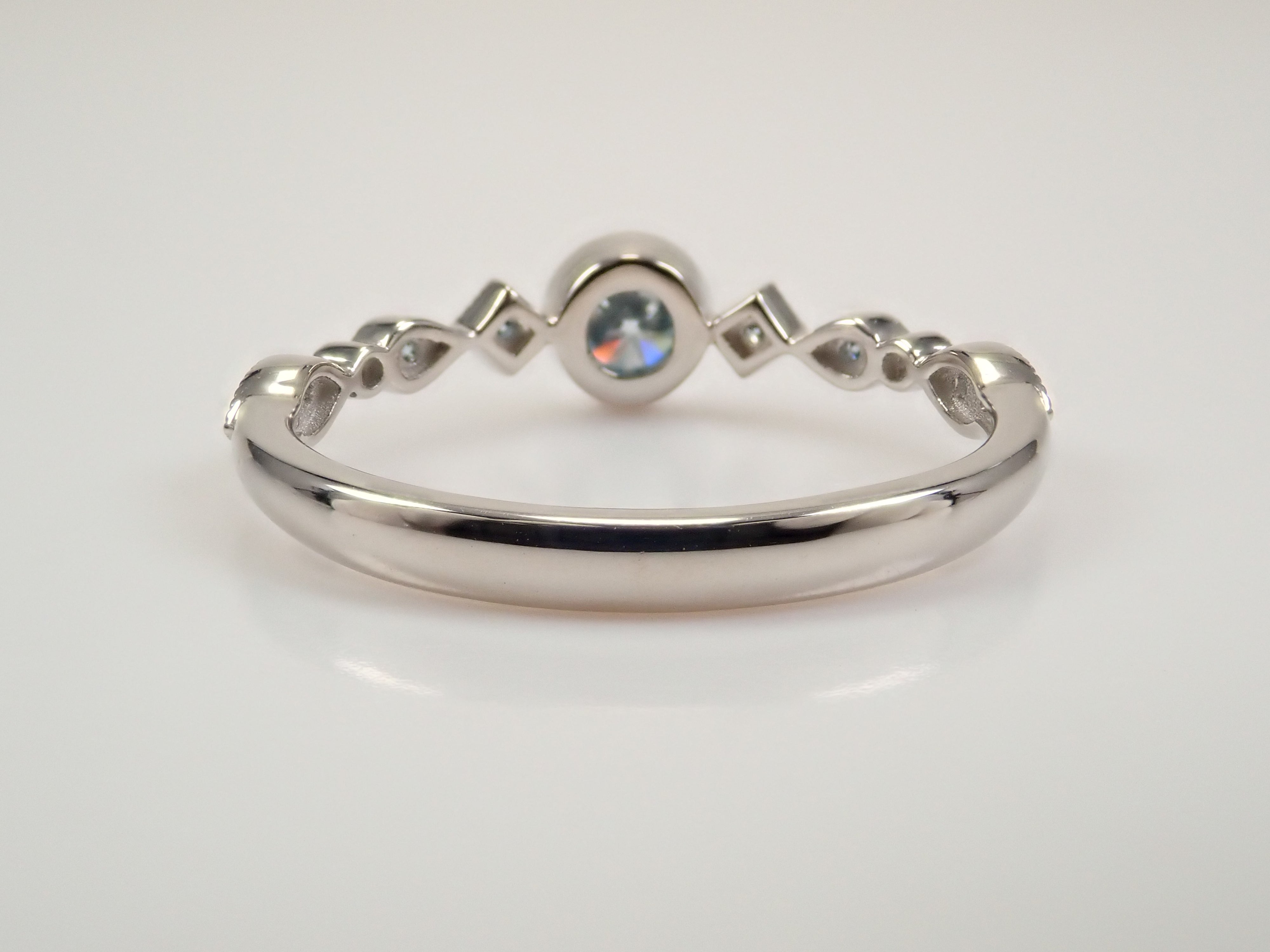 Pt950 アイスブルーダイヤモンド（トリートメント） 0.197ct リング