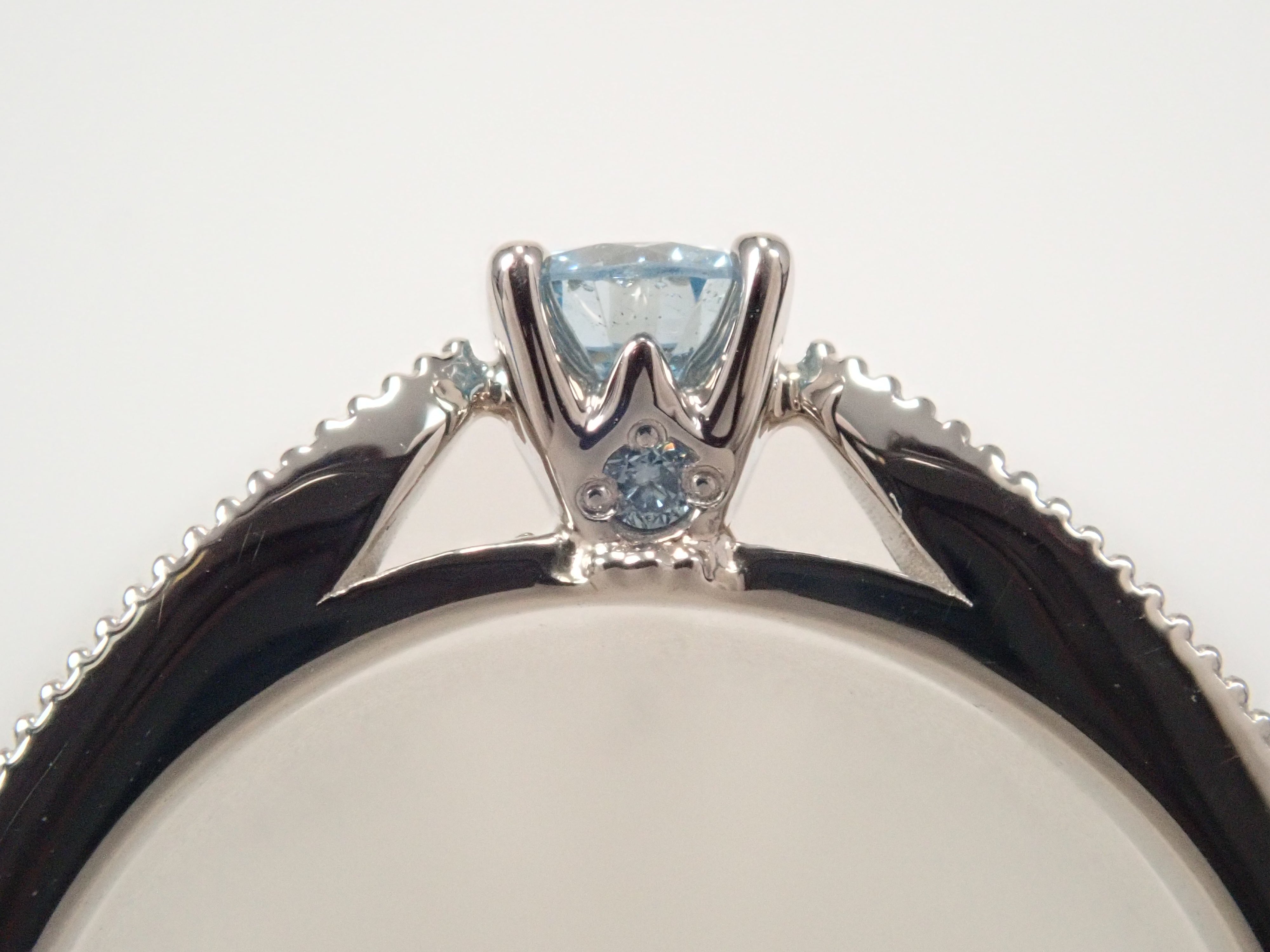 Pt950 Ice Blue Diamond (Treatment) Ring