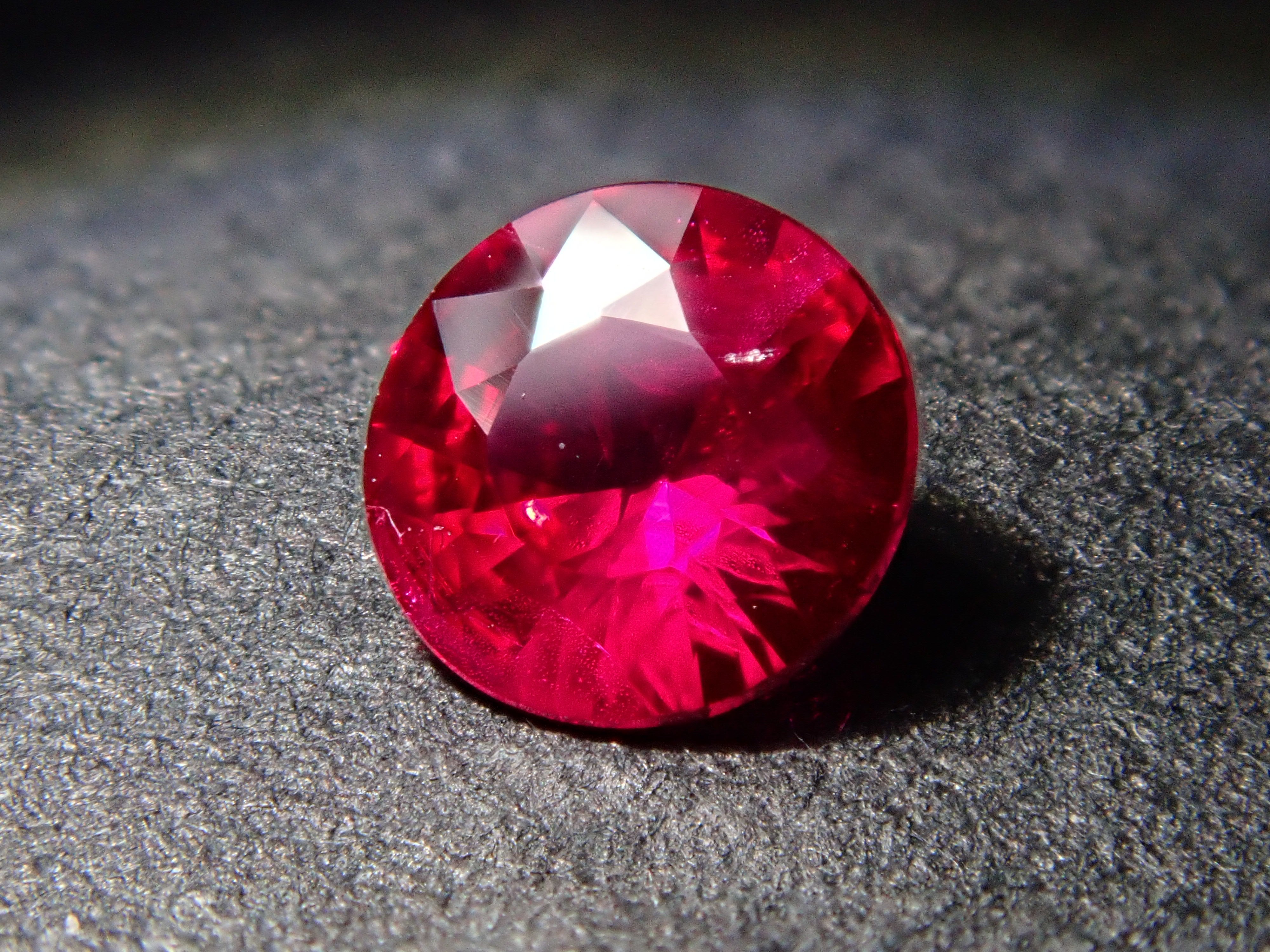 Pigeon Blood Ruby 0.230ct Loose