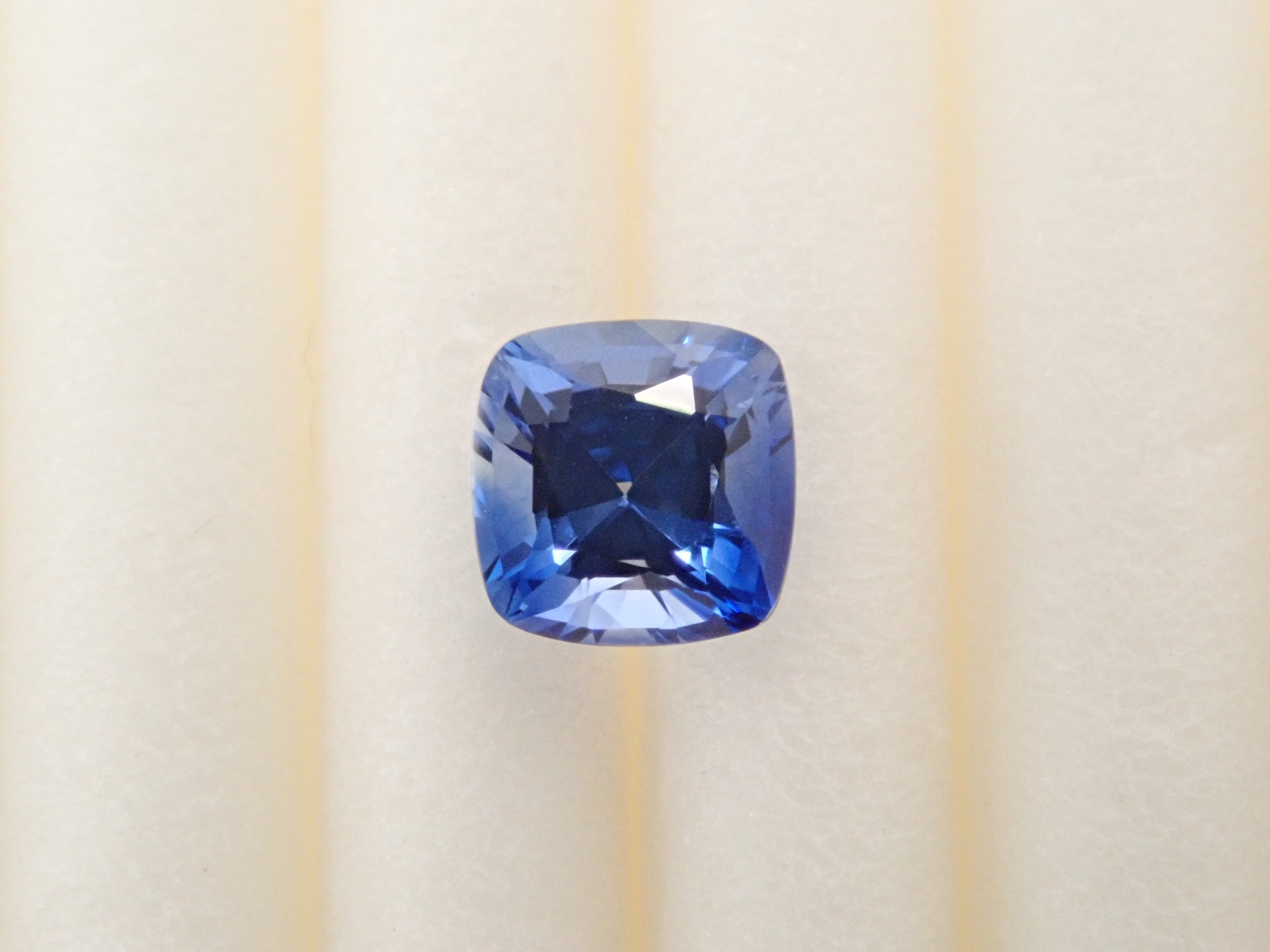 [12561426] Cornflower Blue Sapphire 0.370ct Loose
