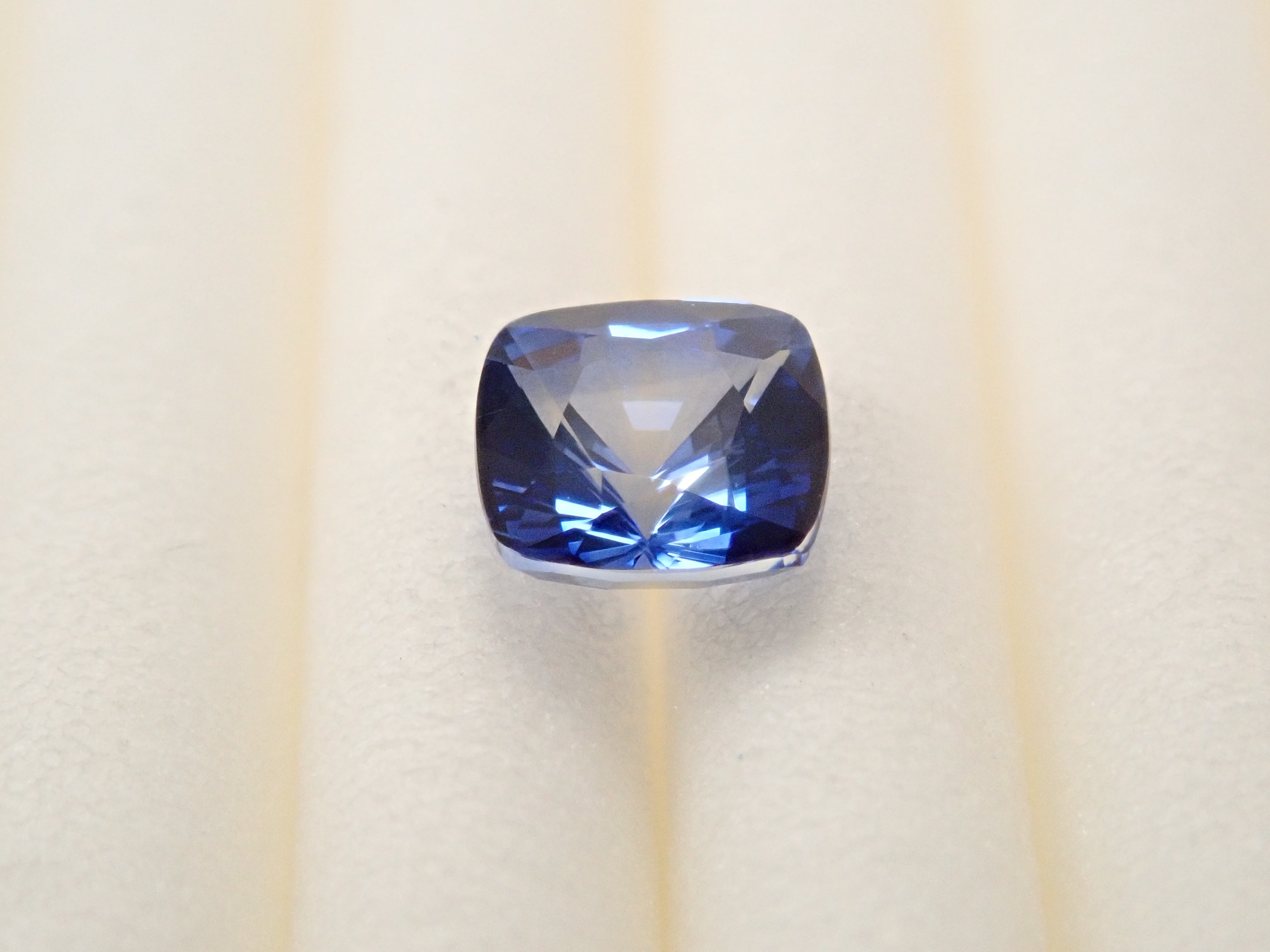 [12561426] Cornflower Blue Sapphire 0.370ct Loose