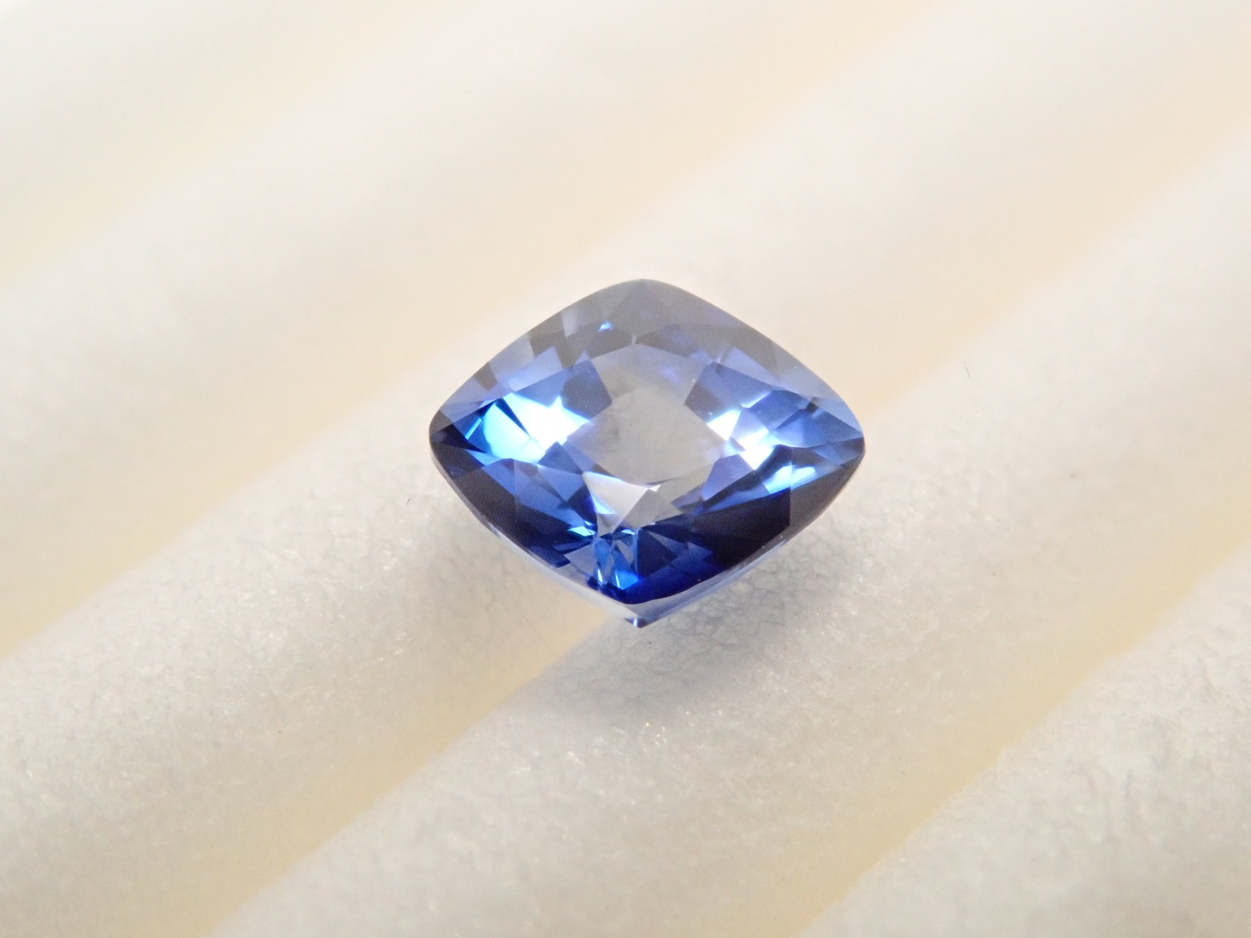 [12561426] Cornflower Blue Sapphire 0.370ct Loose