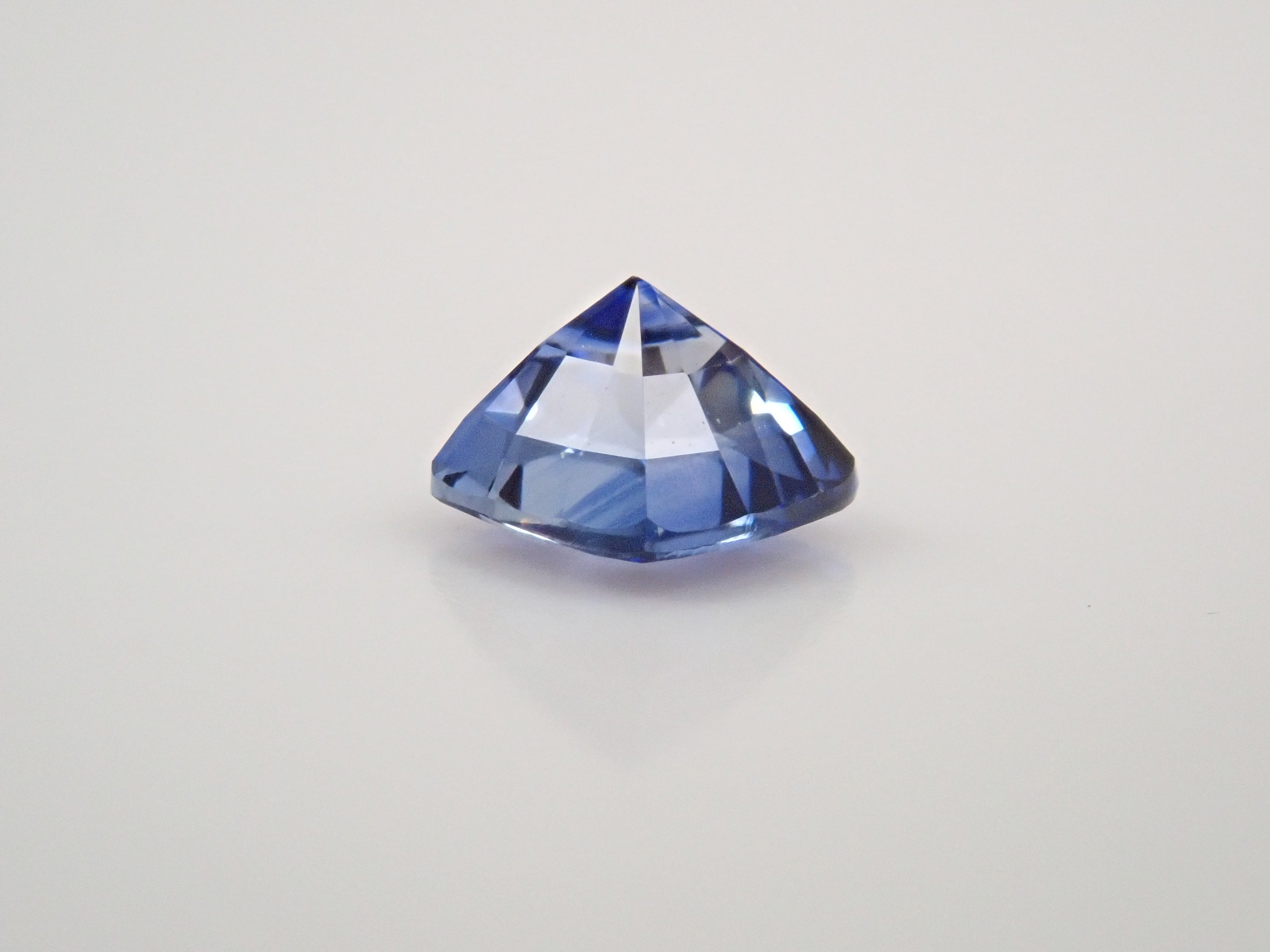 [12561426] Cornflower Blue Sapphire 0.370ct Loose