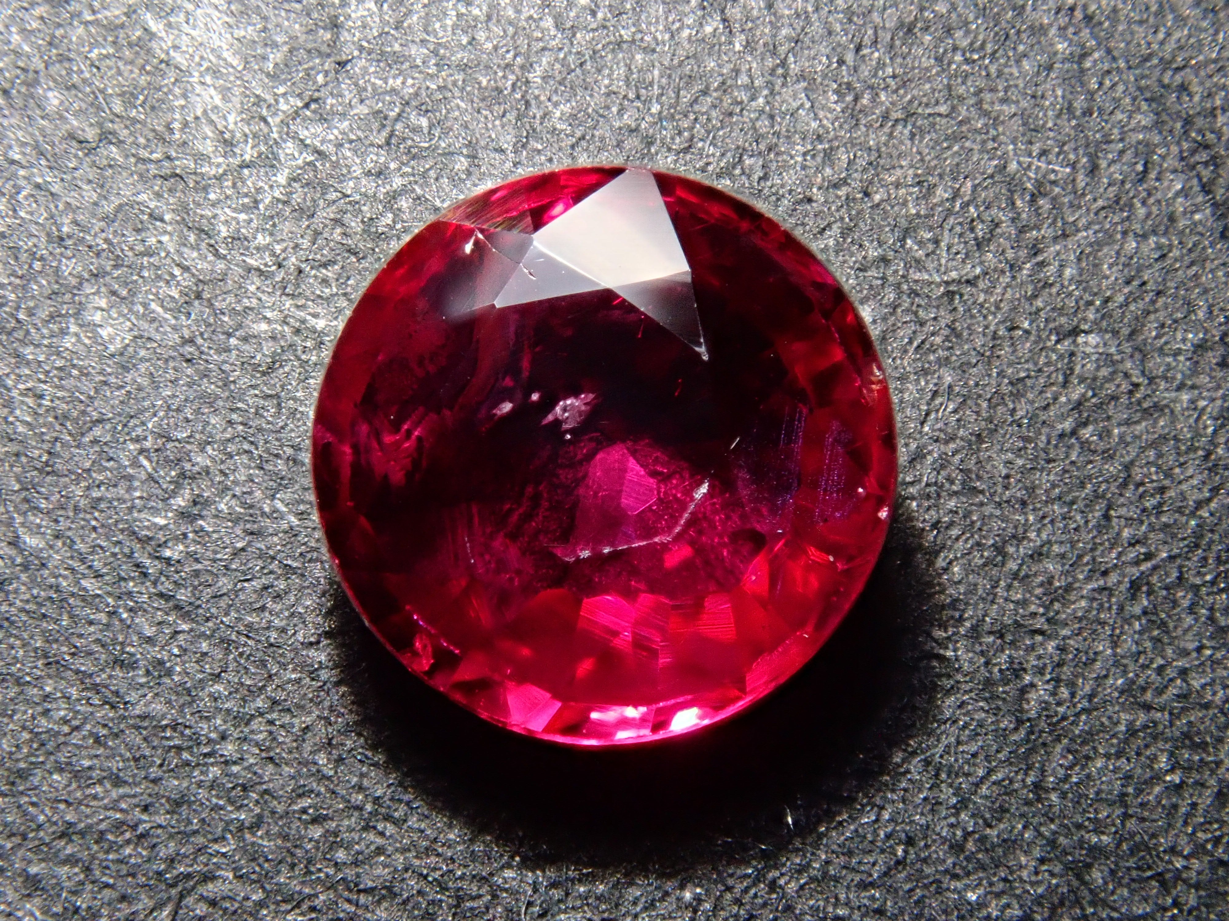 [12561429] Unheated Pigeon Blood Ruby 0.520ct Loose