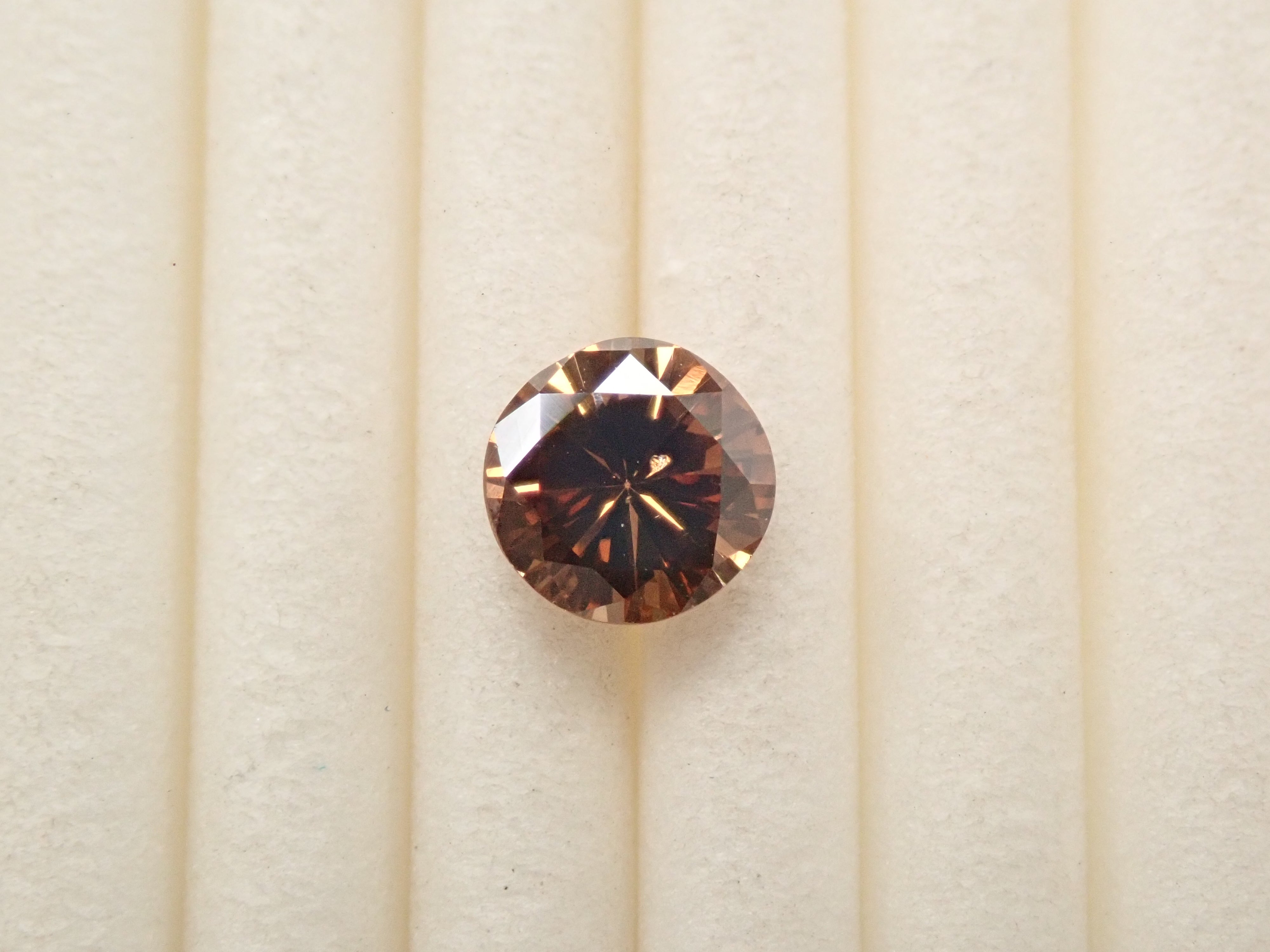 [32501844] Brown Diamond 0.561ct Loose Stone (FANCY DARK BROWN, SI2)