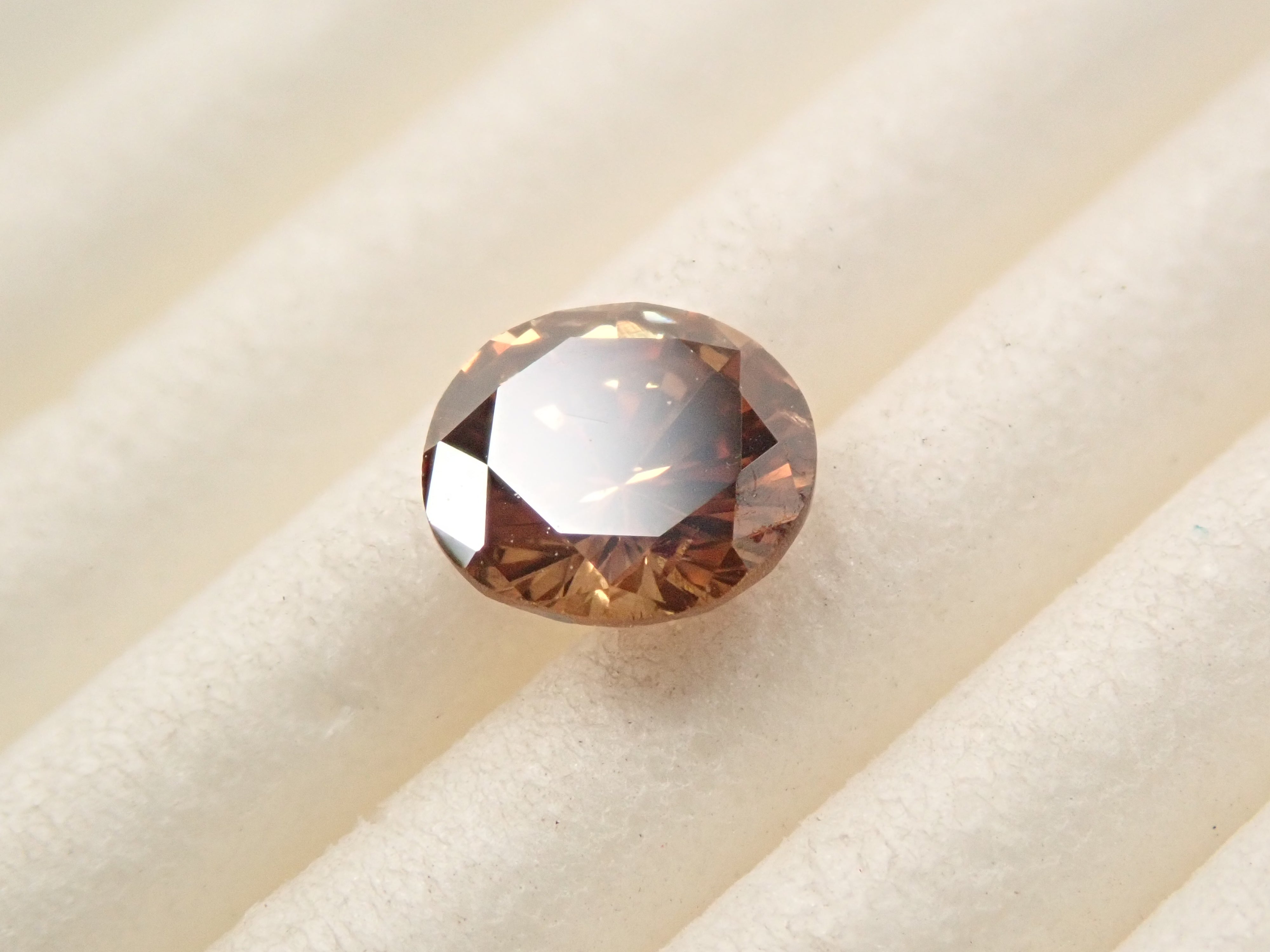 [32501844] Brown Diamond 0.561ct Loose Stone (FANCY DARK BROWN, SI2)
