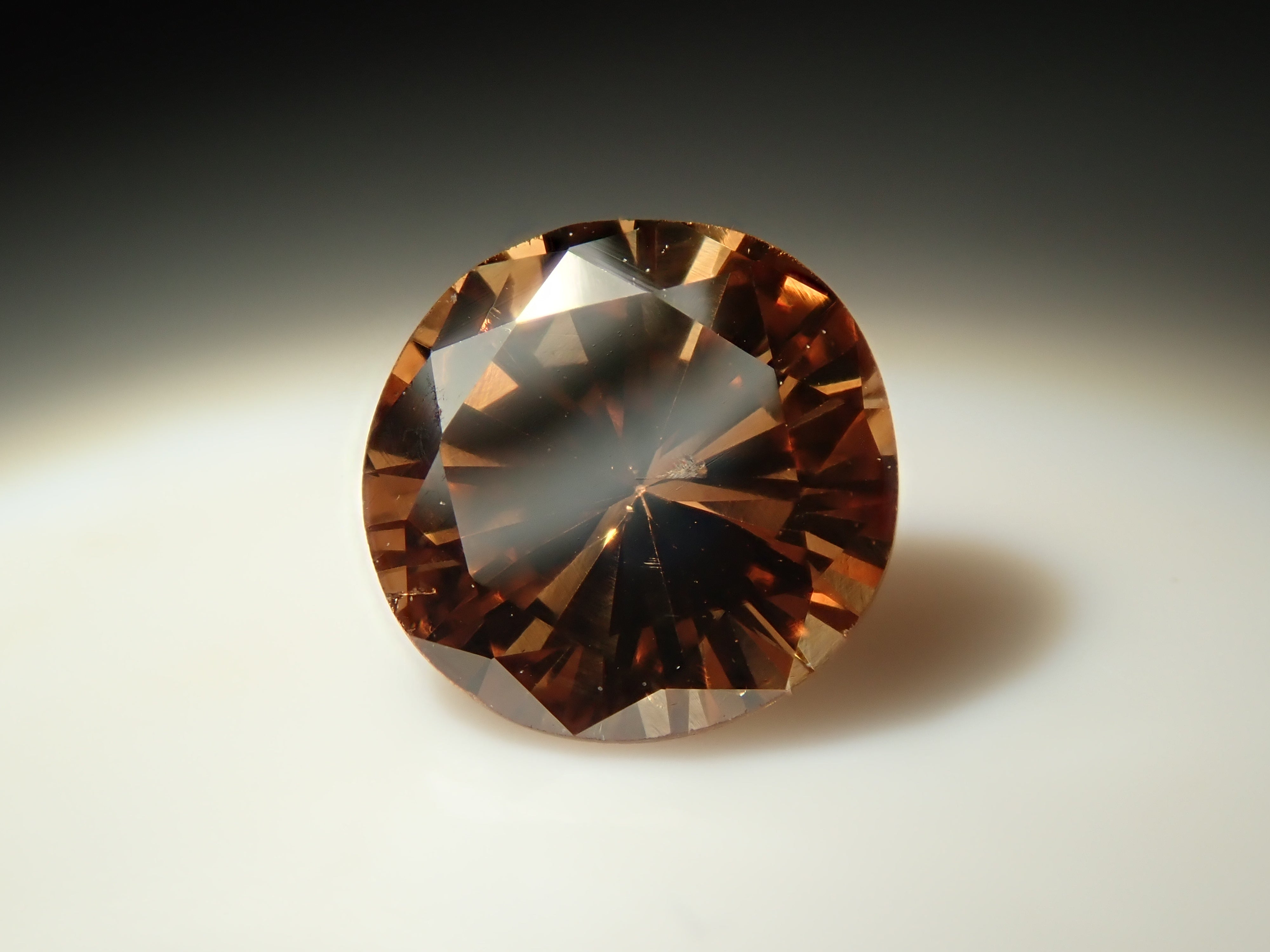 [32501844] Brown Diamond 0.561ct Loose Stone (FANCY DARK BROWN, SI2)