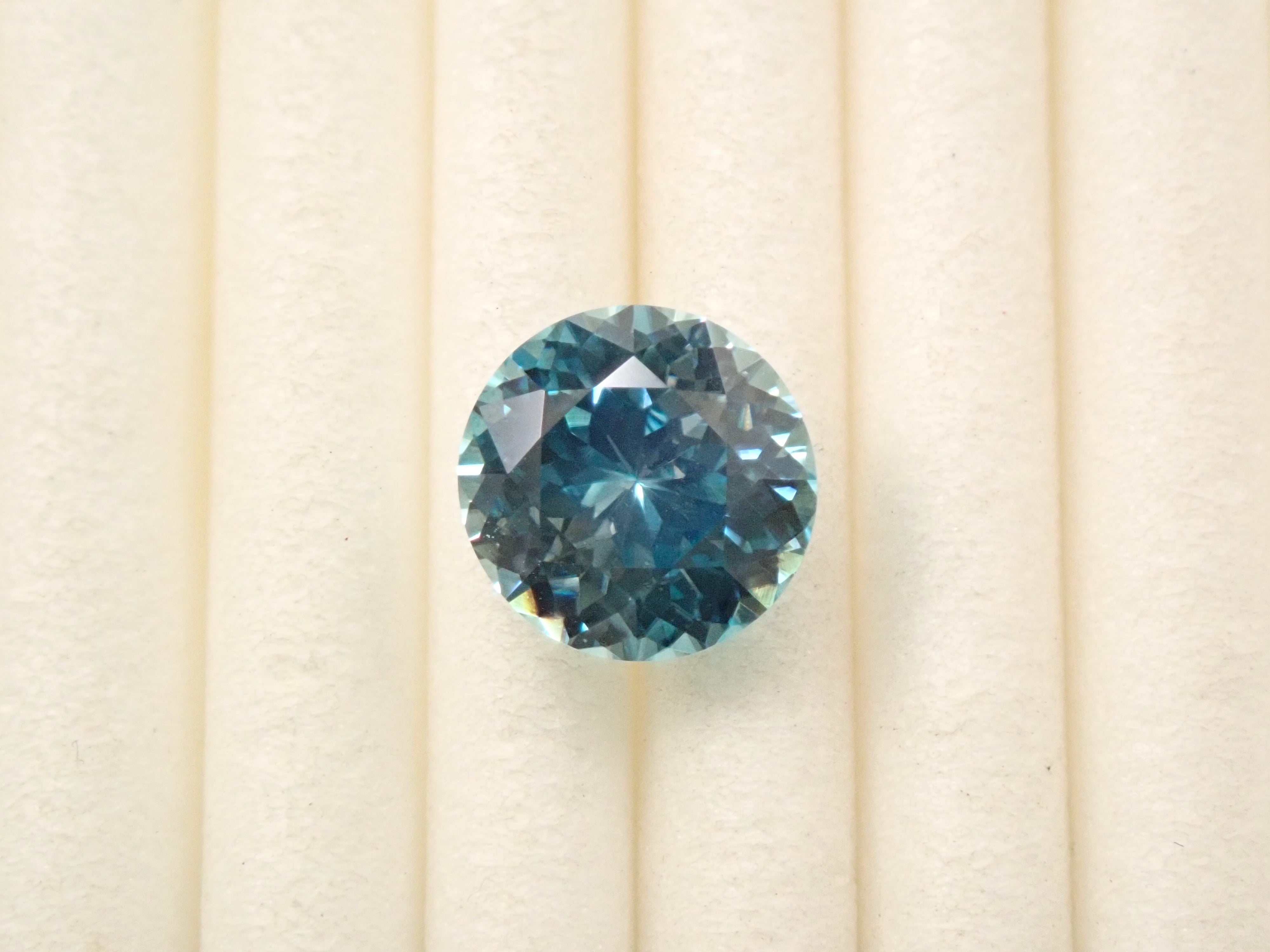 [12560419] Cambodian Blue Zircon 1.962ct Loose