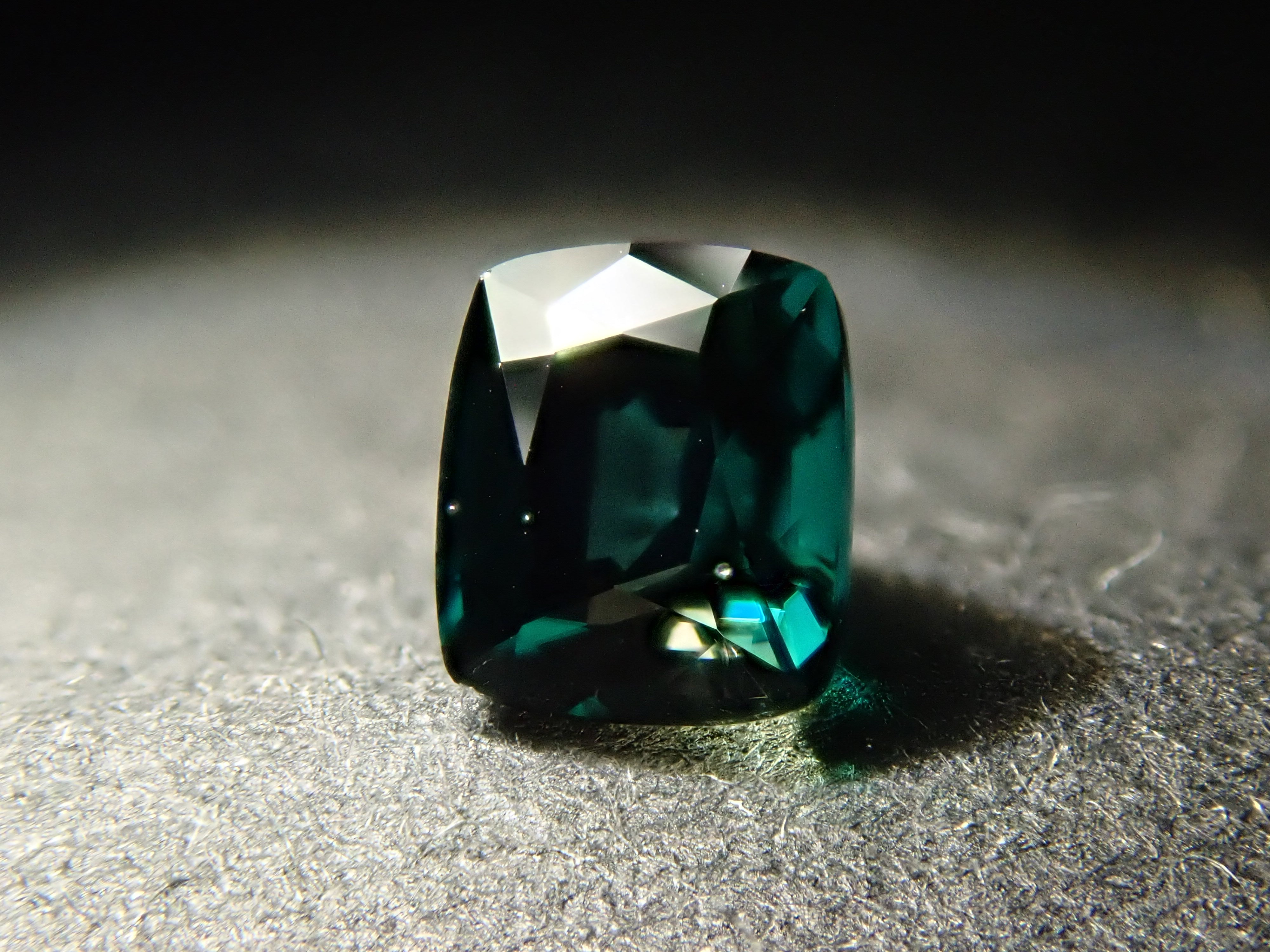 【2/8 22時販売】マダガスカル産グランディディエライト 0.269ctルース