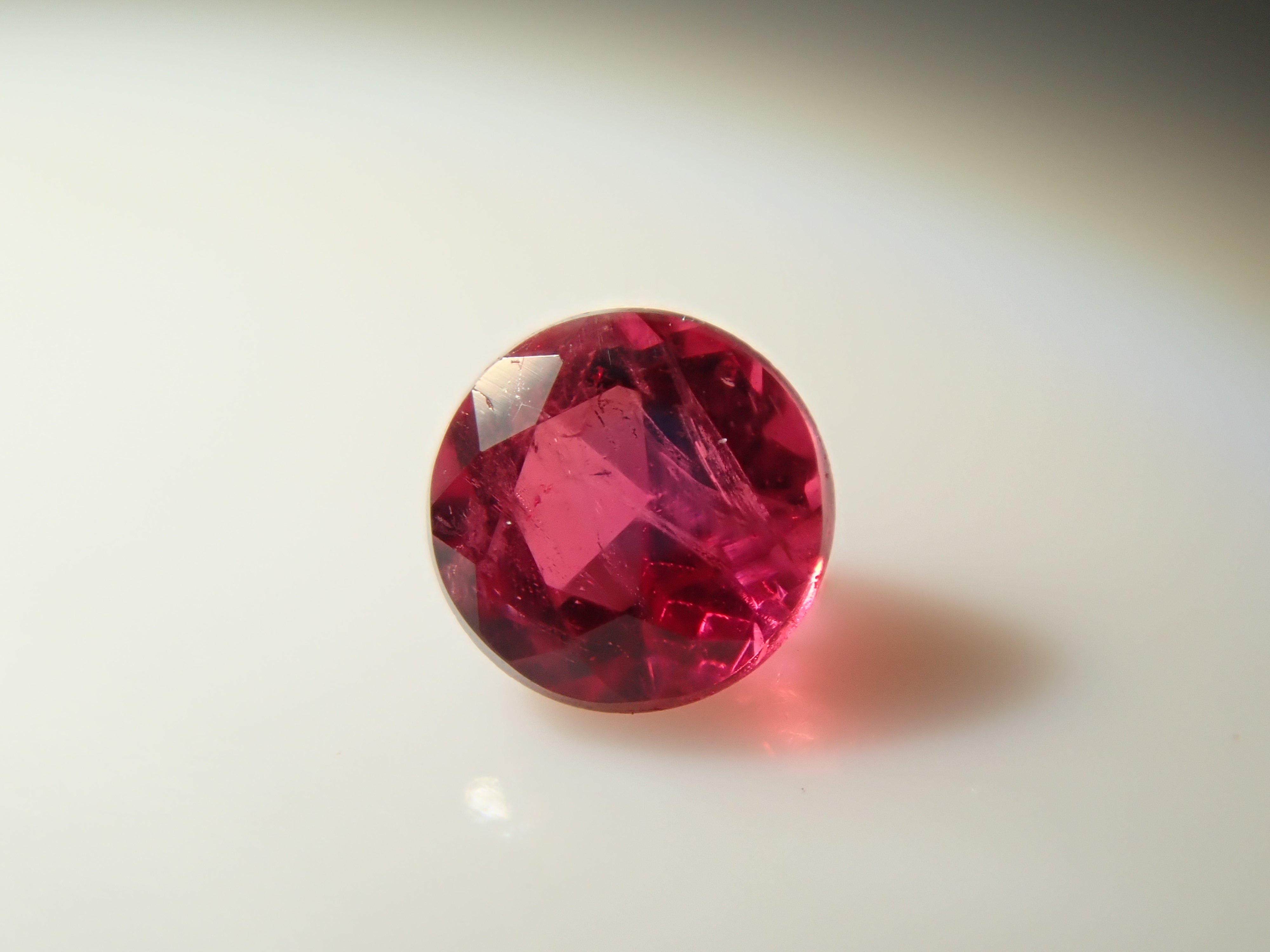 American red beryl 0.047ct loose stone