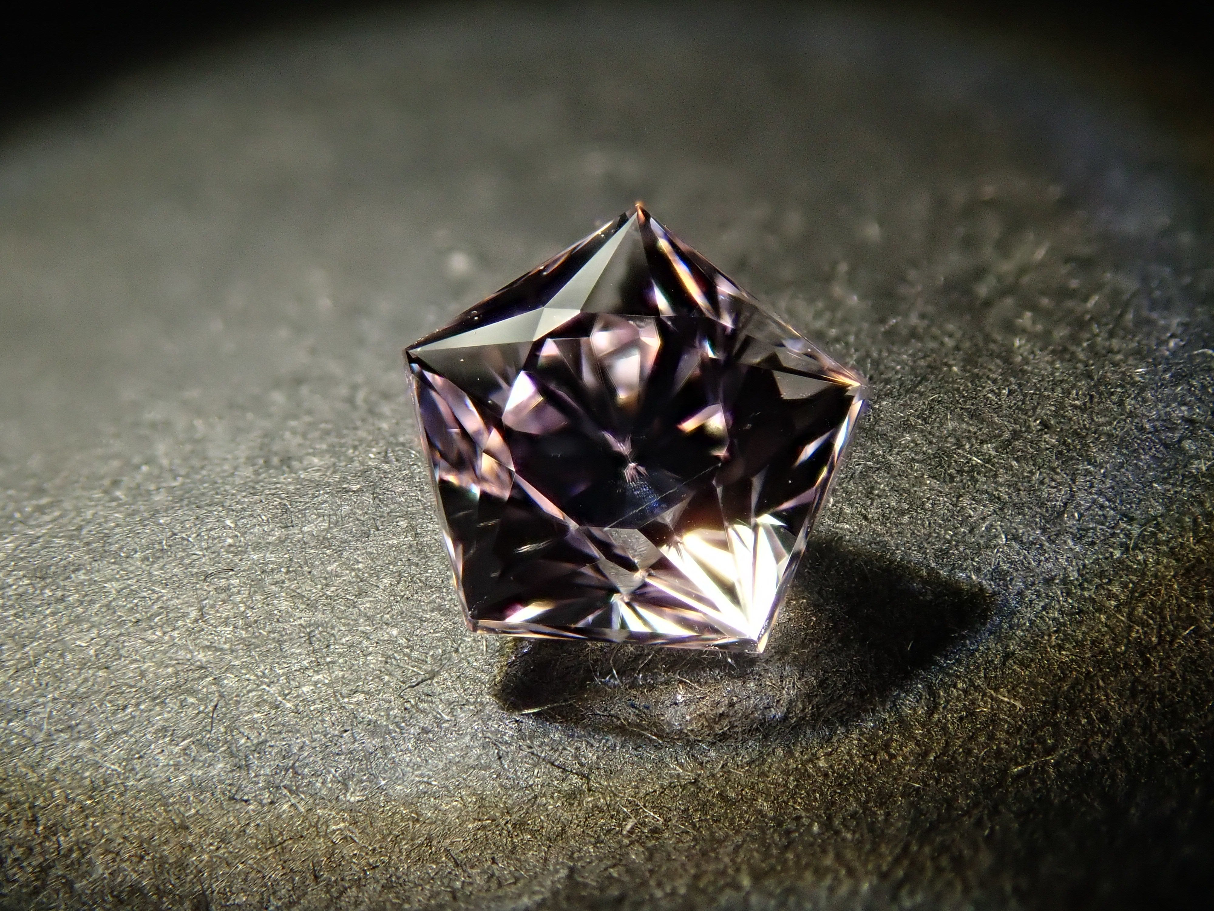 【2/4 22時販売】アフガニスタン産クンツァイト 0.606ctルース