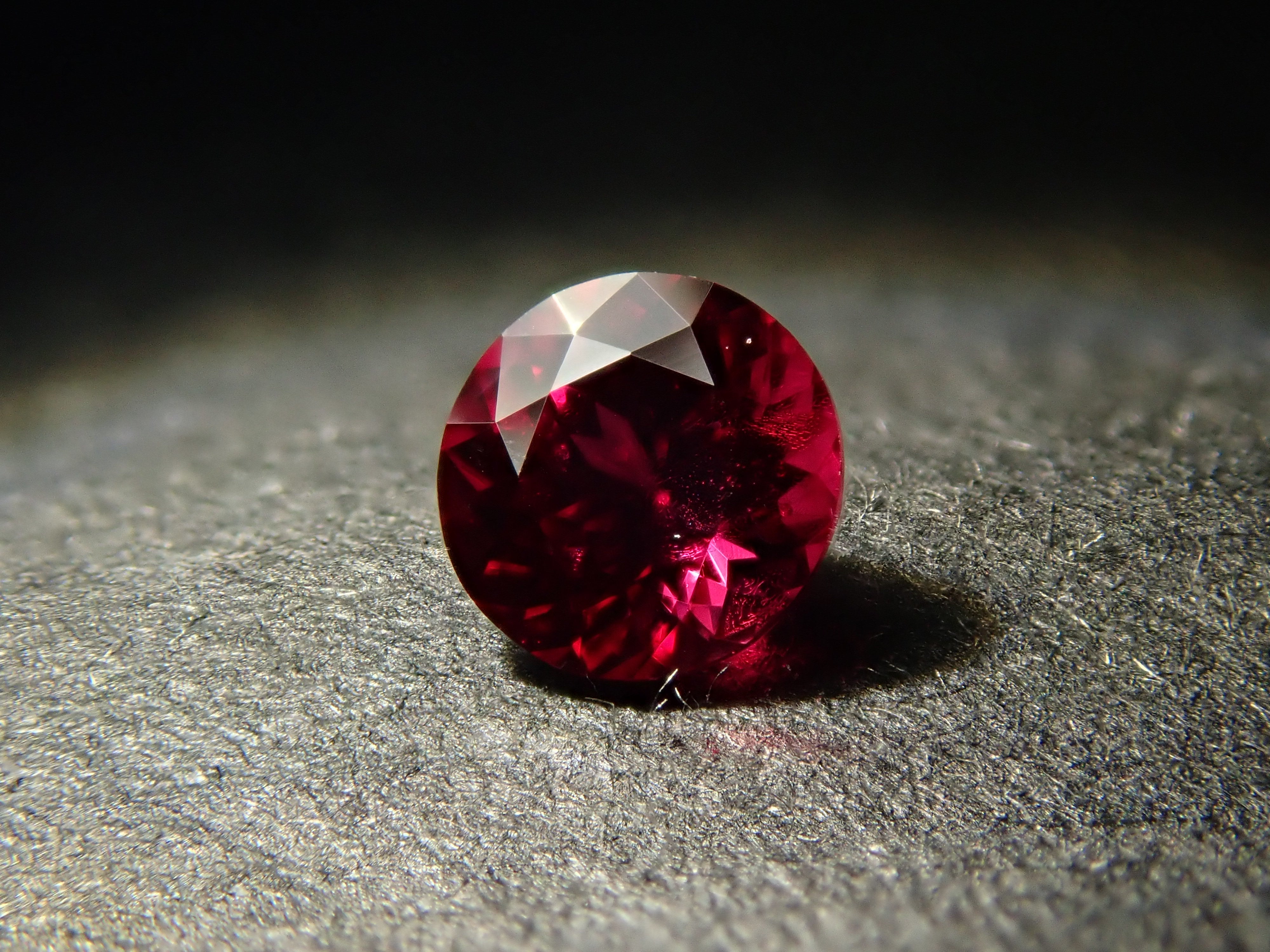 [12561102] Ruby 0.171ct loose stone