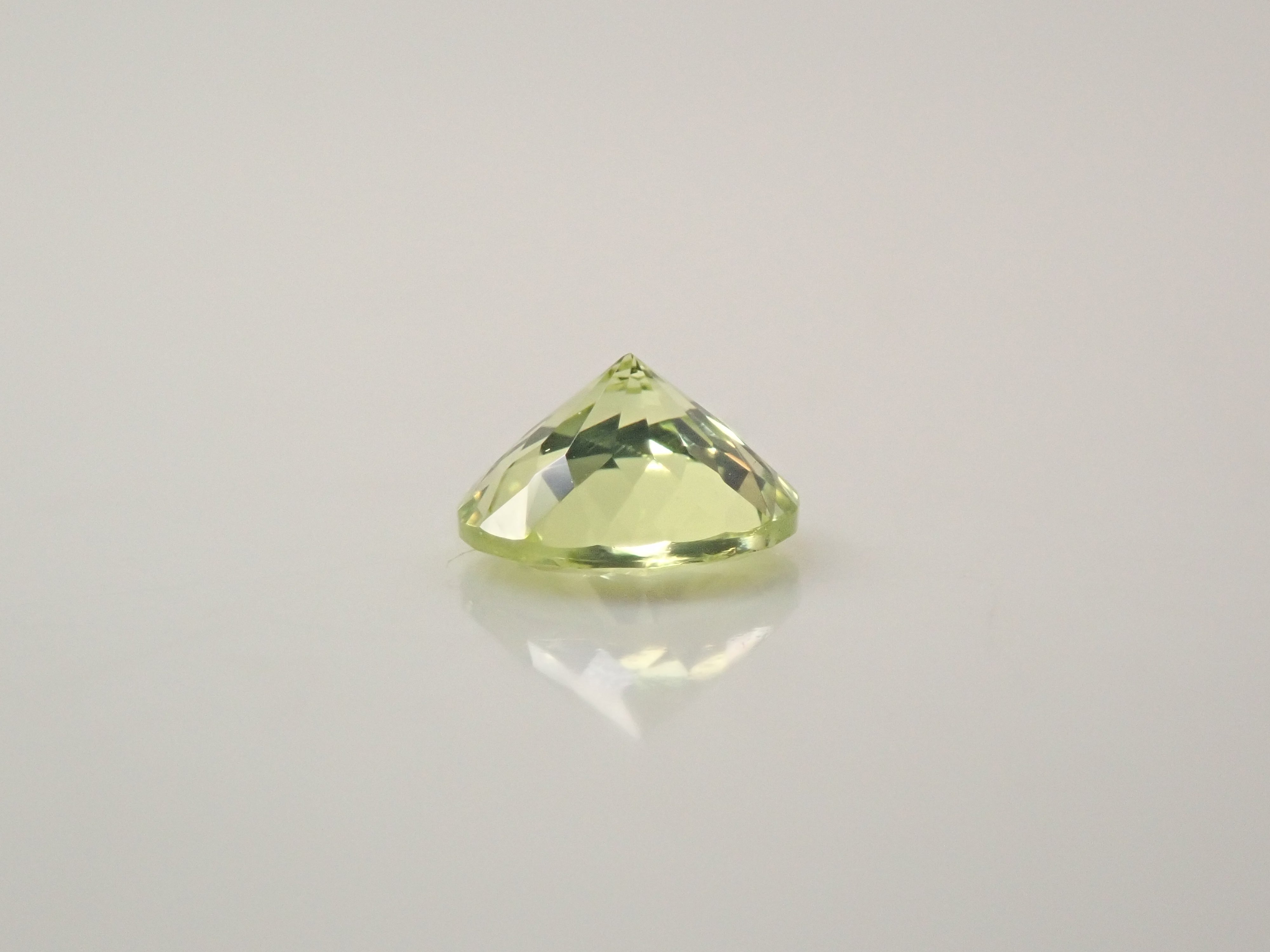 [12561247] Indian Parrot Chrysoberyl 0.375ct Loose Stone