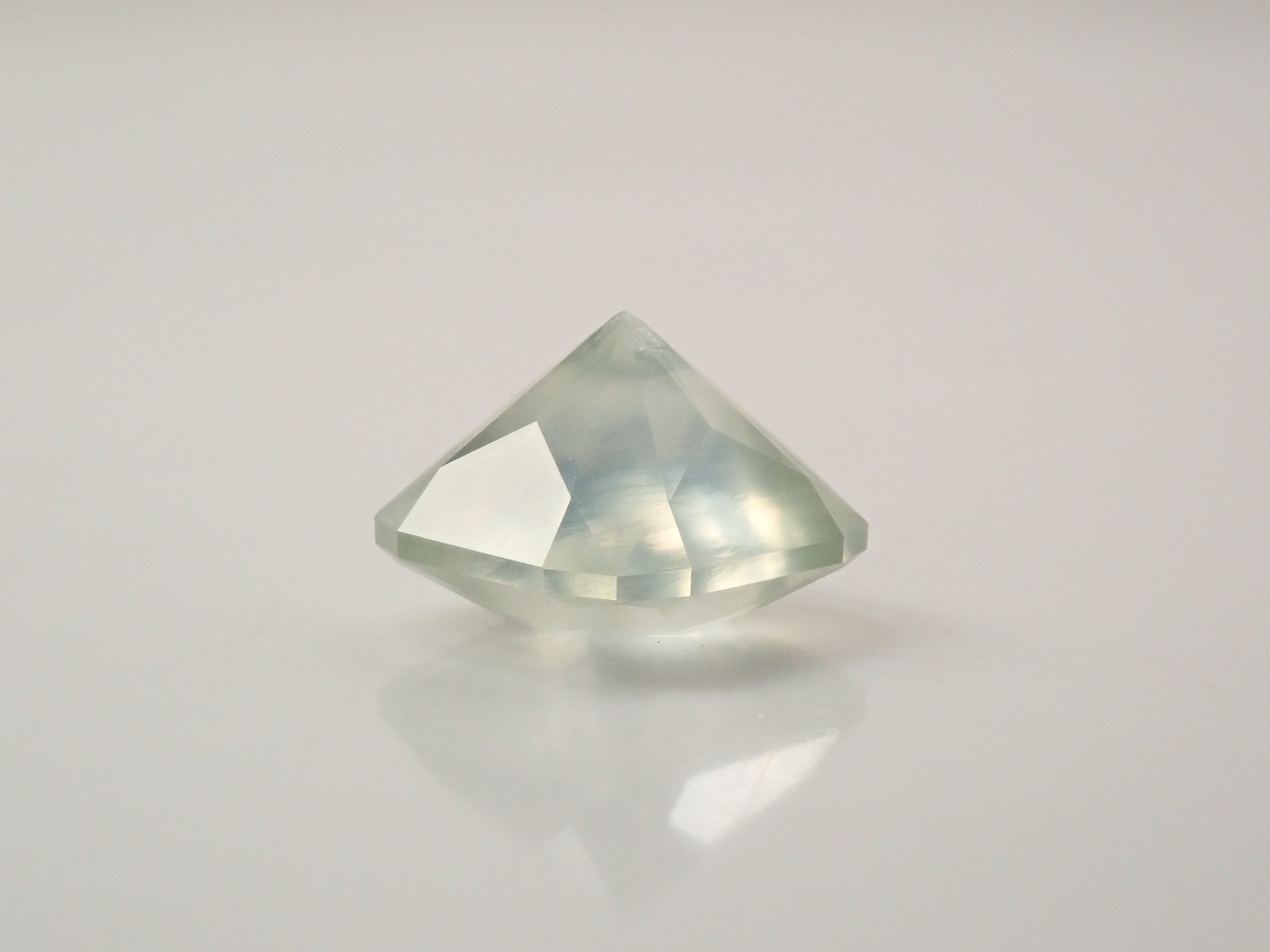 [12561263] 2.779ct loose Australian prehnite