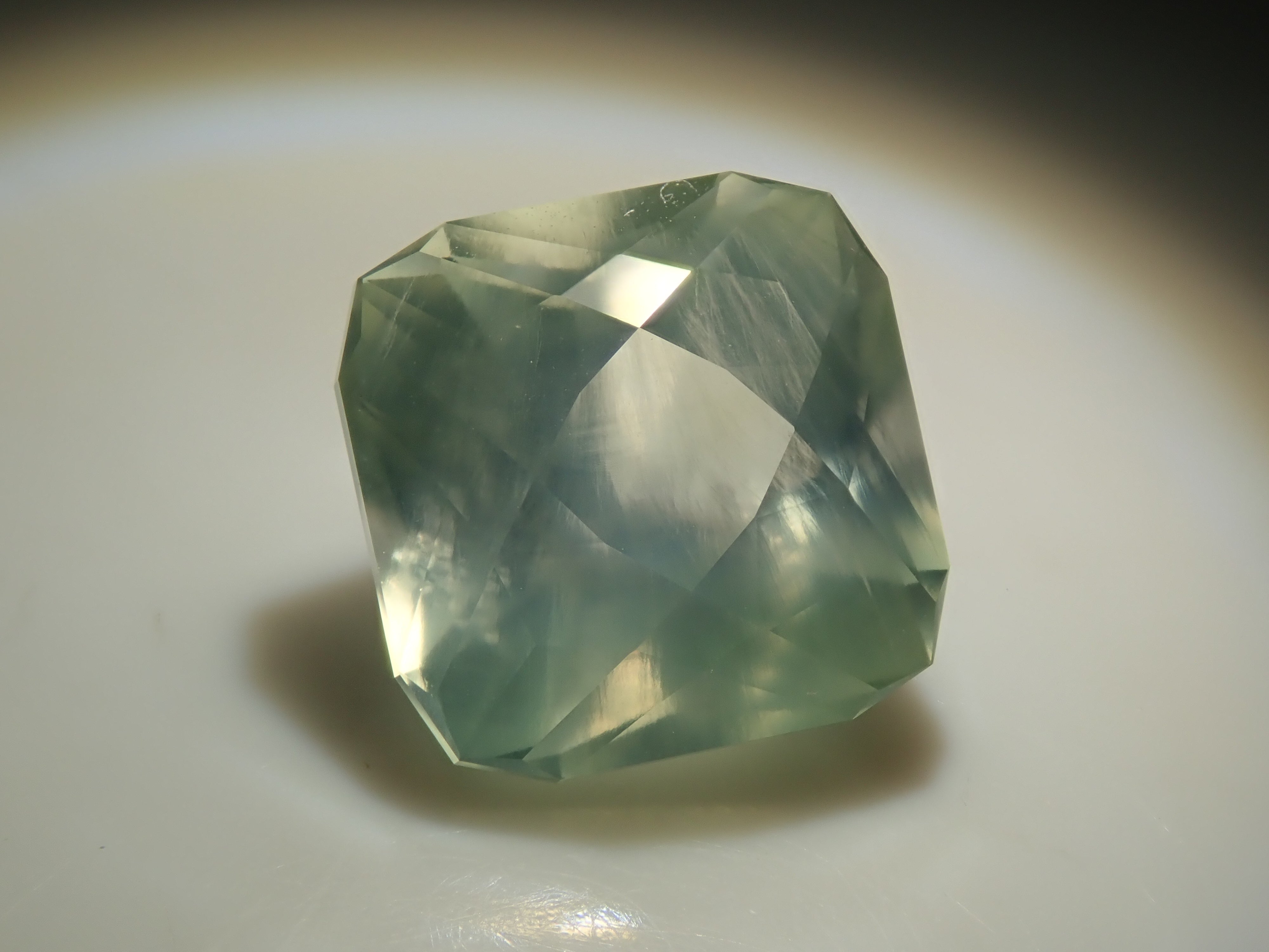 [12561263] 2.779ct loose Australian prehnite