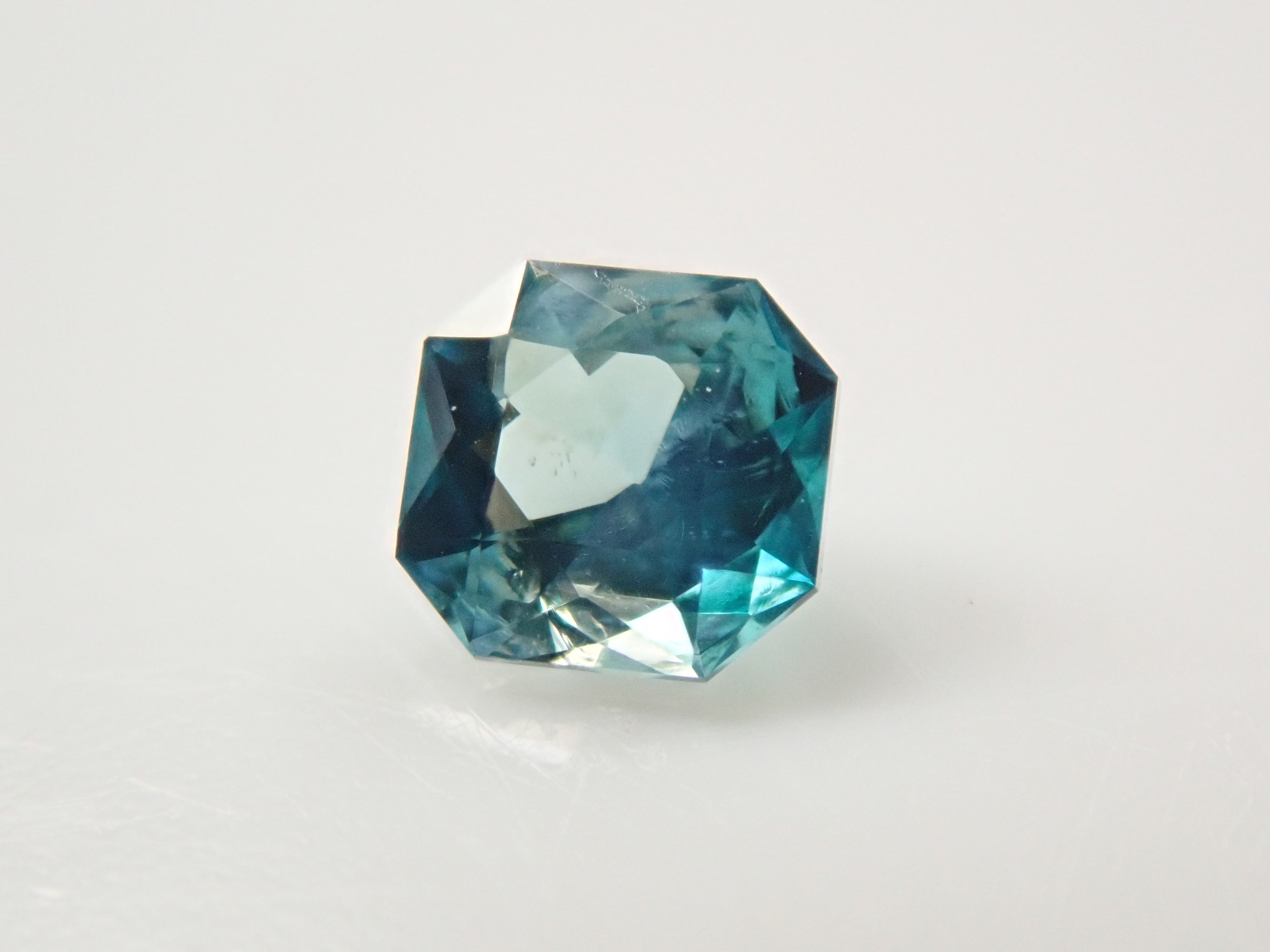 [12561268] Grandidierite from Madagascar 0.099ct loose stone