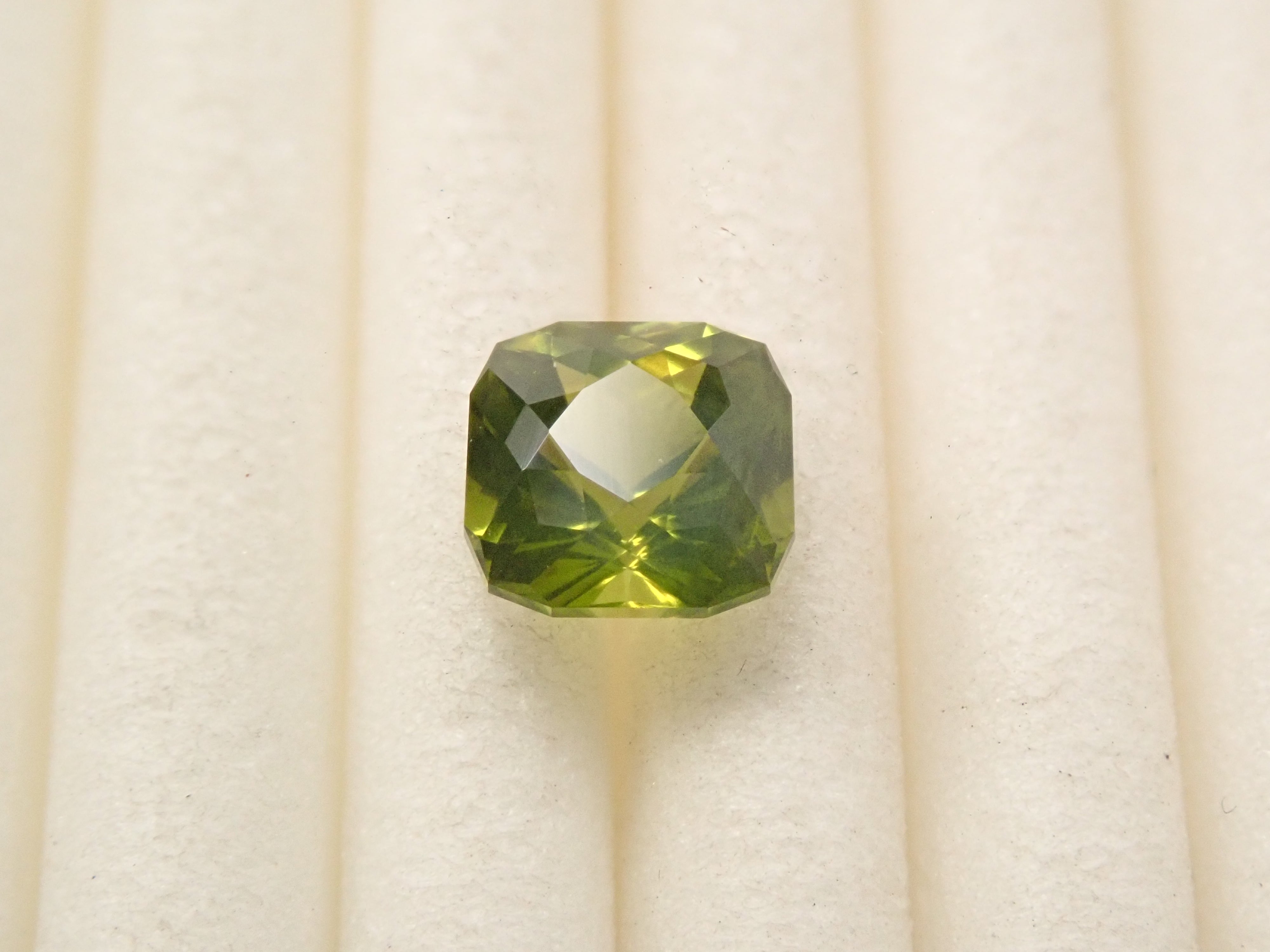 [12561274] Kenyan Idocrase 0.650ct Loose Stone