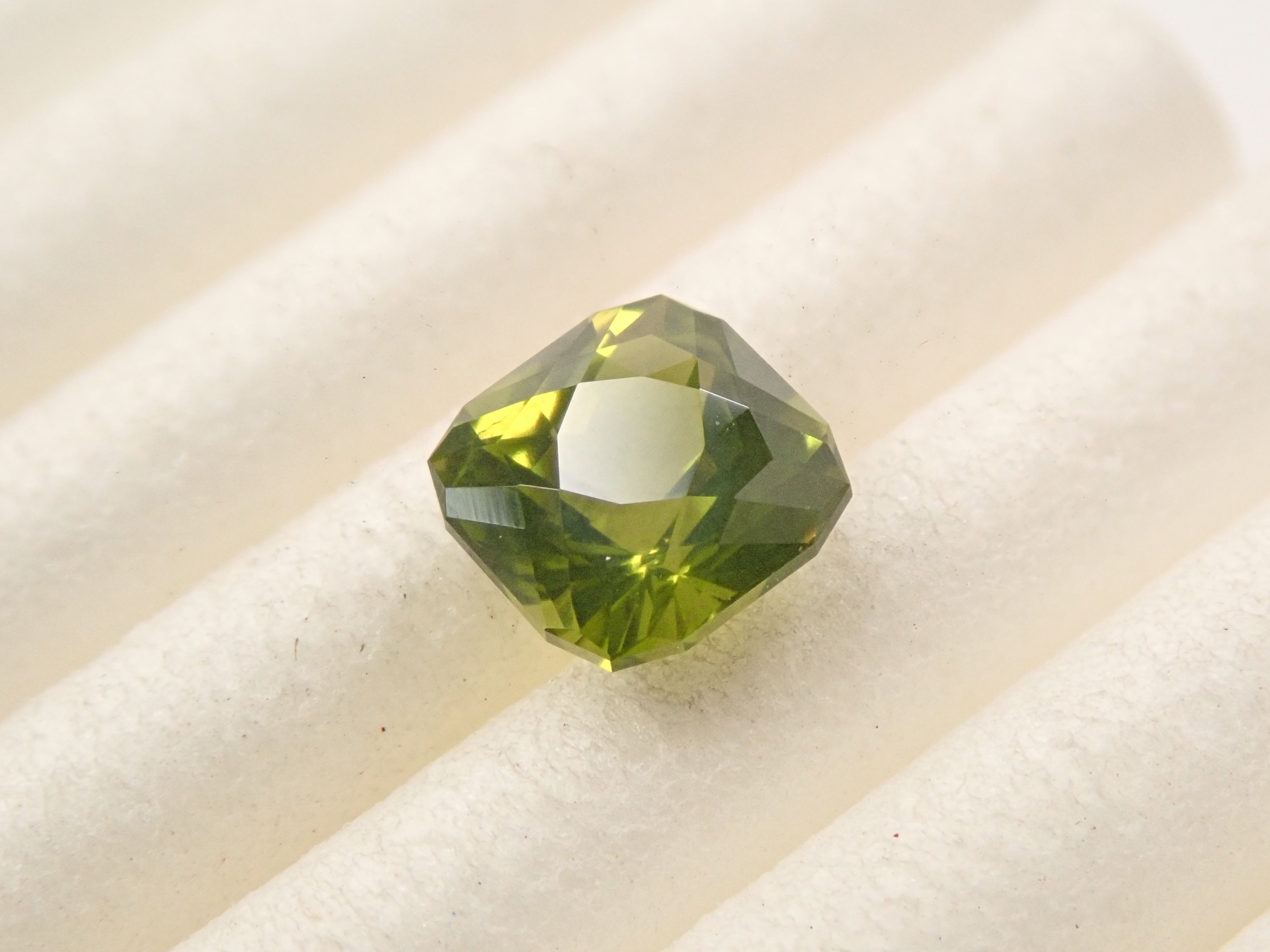 [12561274] Kenyan Idocrase 0.650ct Loose Stone