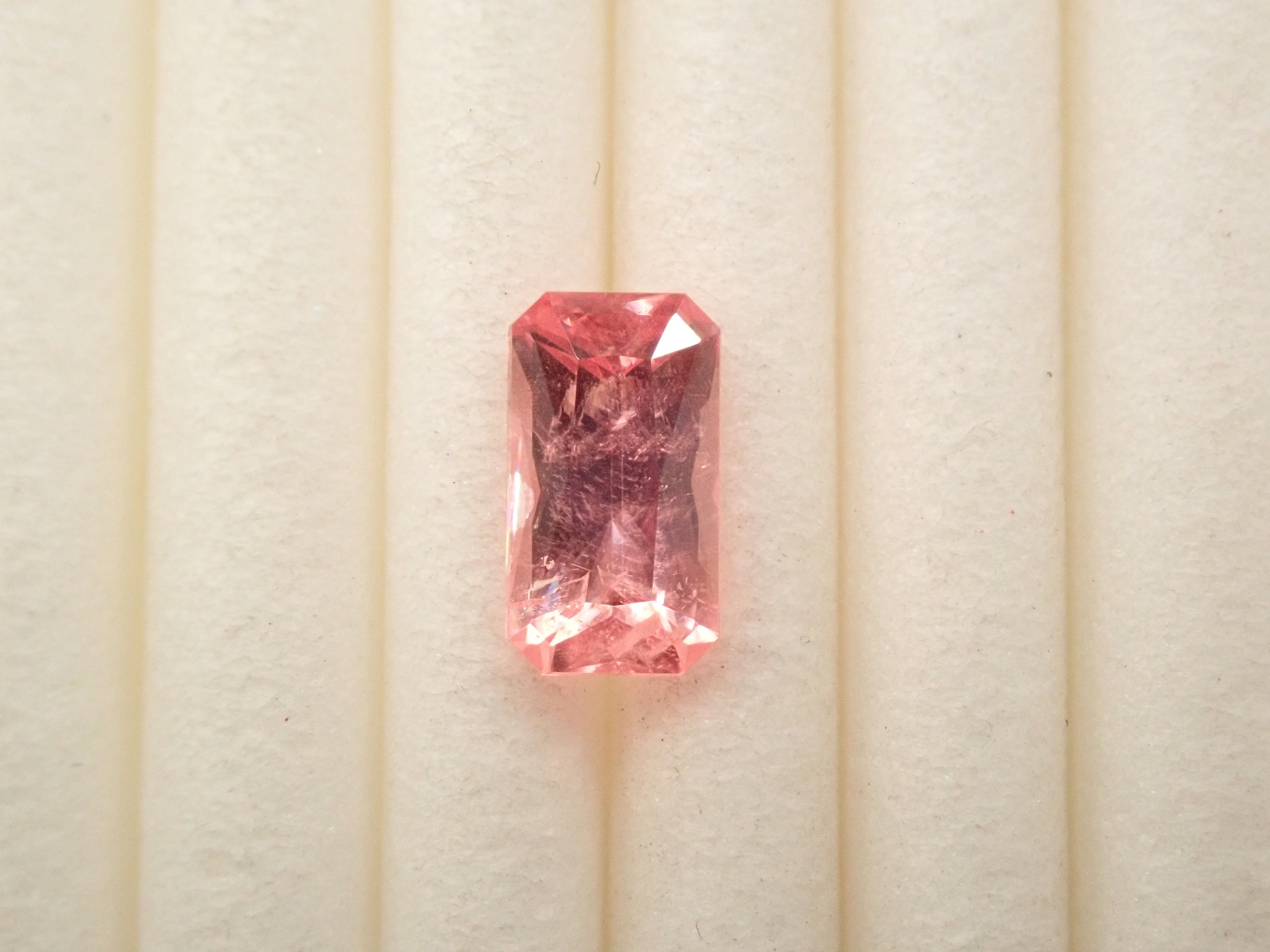 [12561276] Sweet Home Rhodochrosite 0.677ct Loose Stone