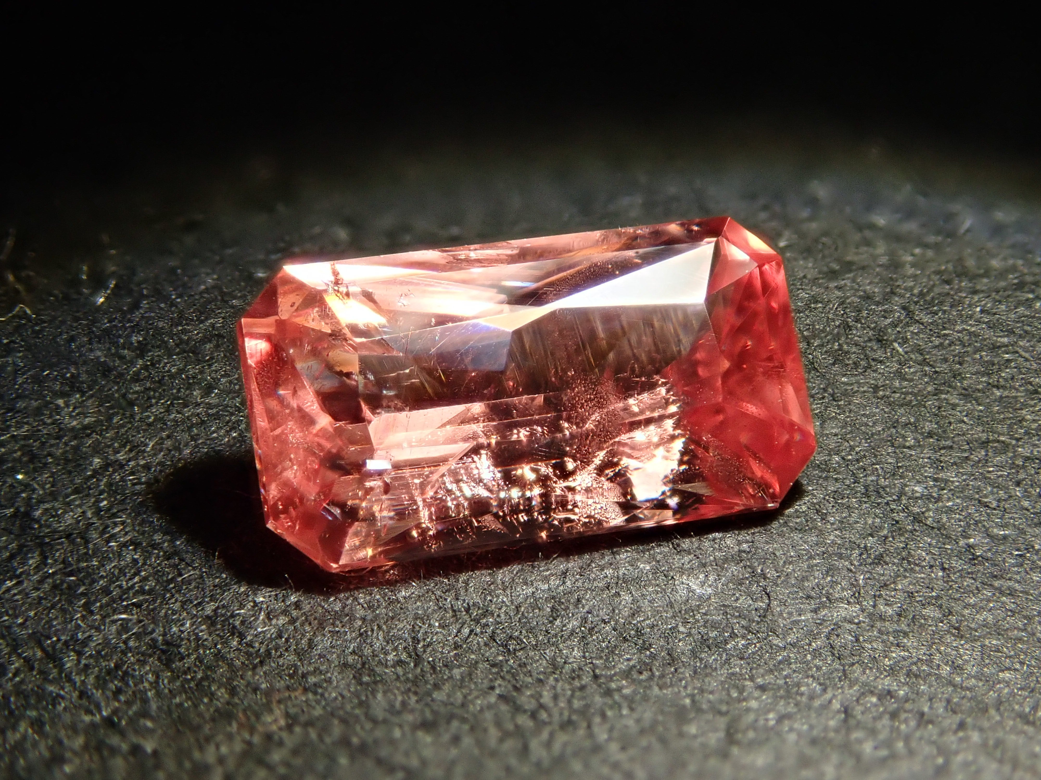 [12561276] Sweet Home Rhodochrosite 0.677ct Loose Stone