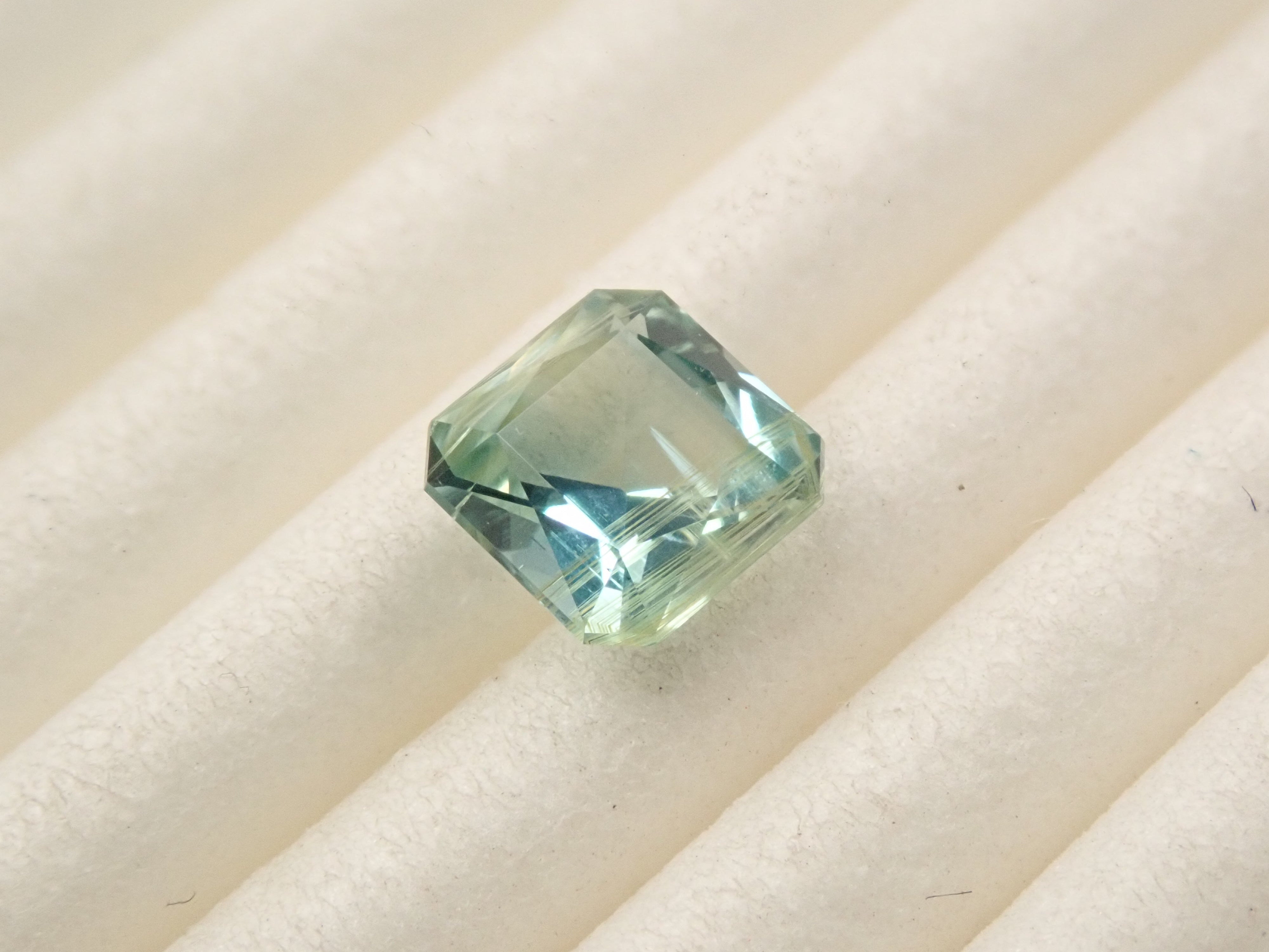 [12561291] Nepalese Bicolor Kyanite 0.742ct Loose Stone