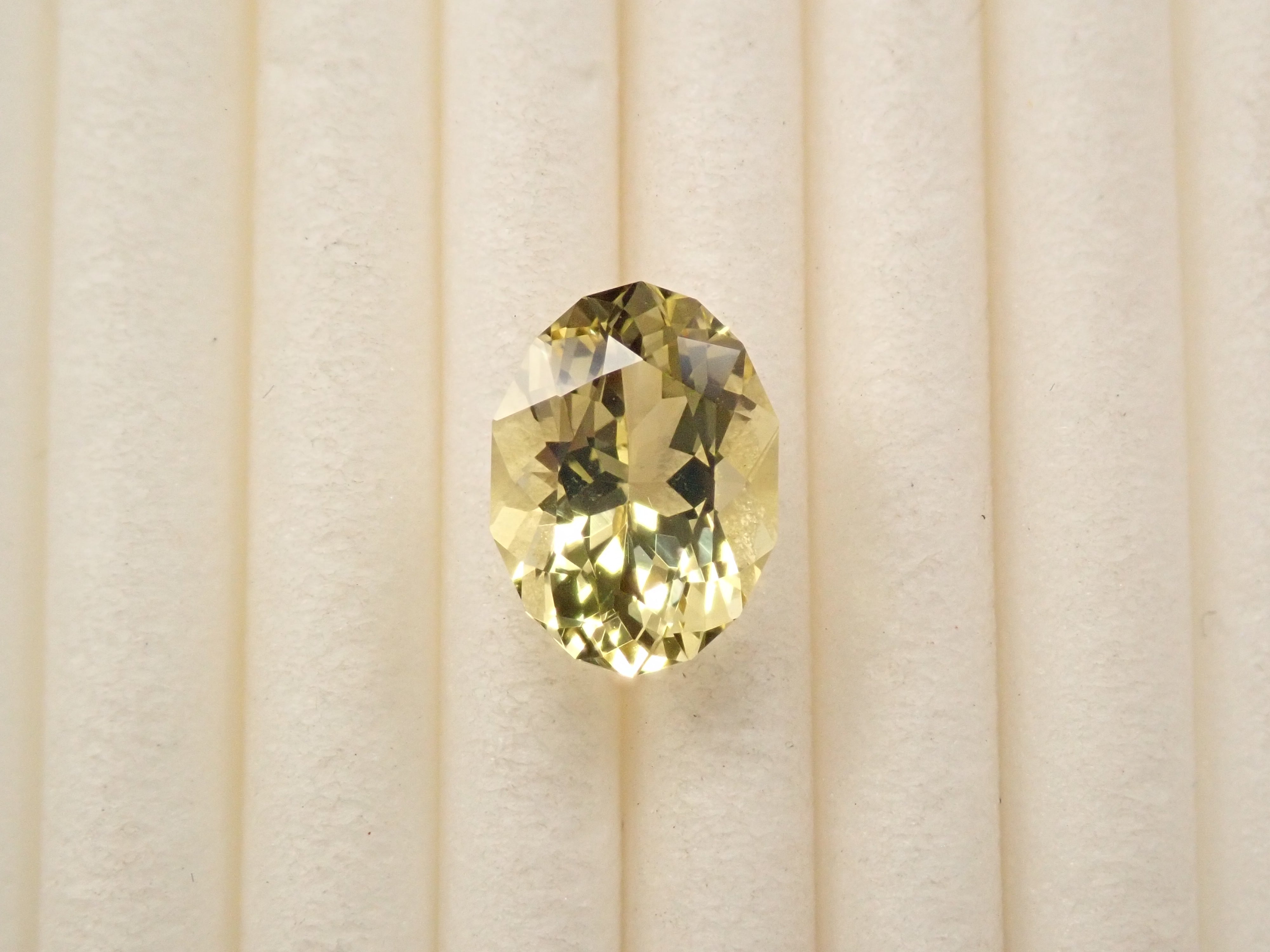 [12561301] Brazilian Yellow Beryl 1.473ct Loose Stone