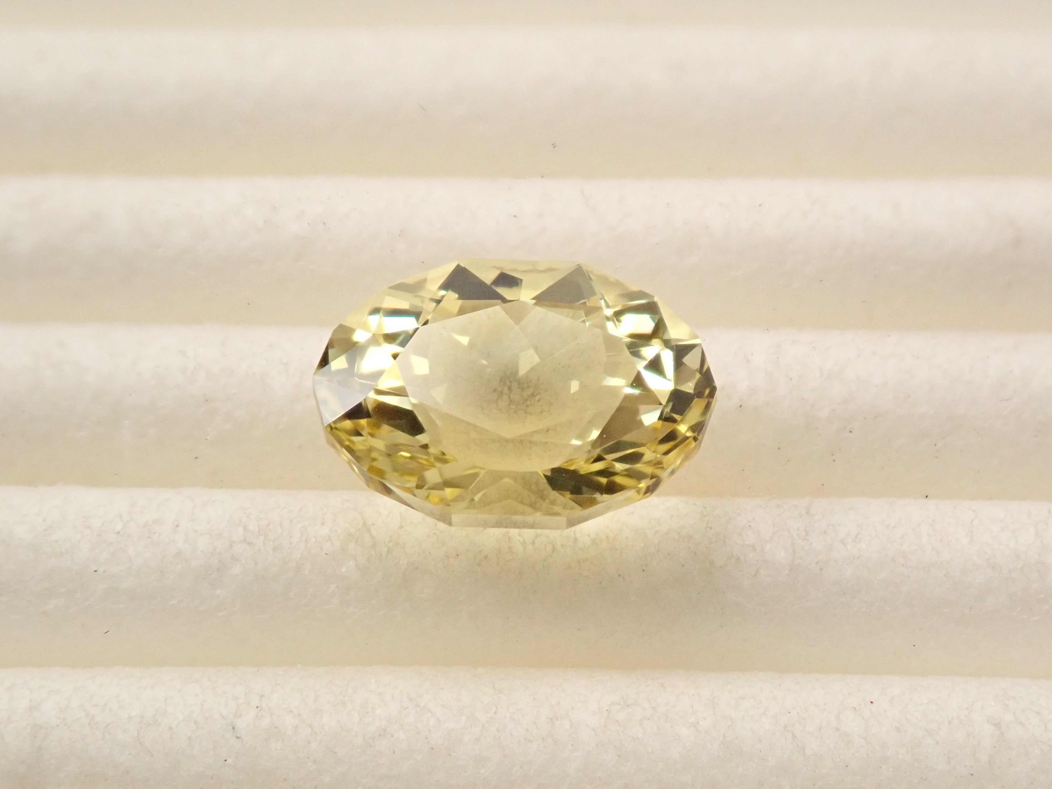 [12561301] Brazilian Yellow Beryl 1.473ct Loose Stone
