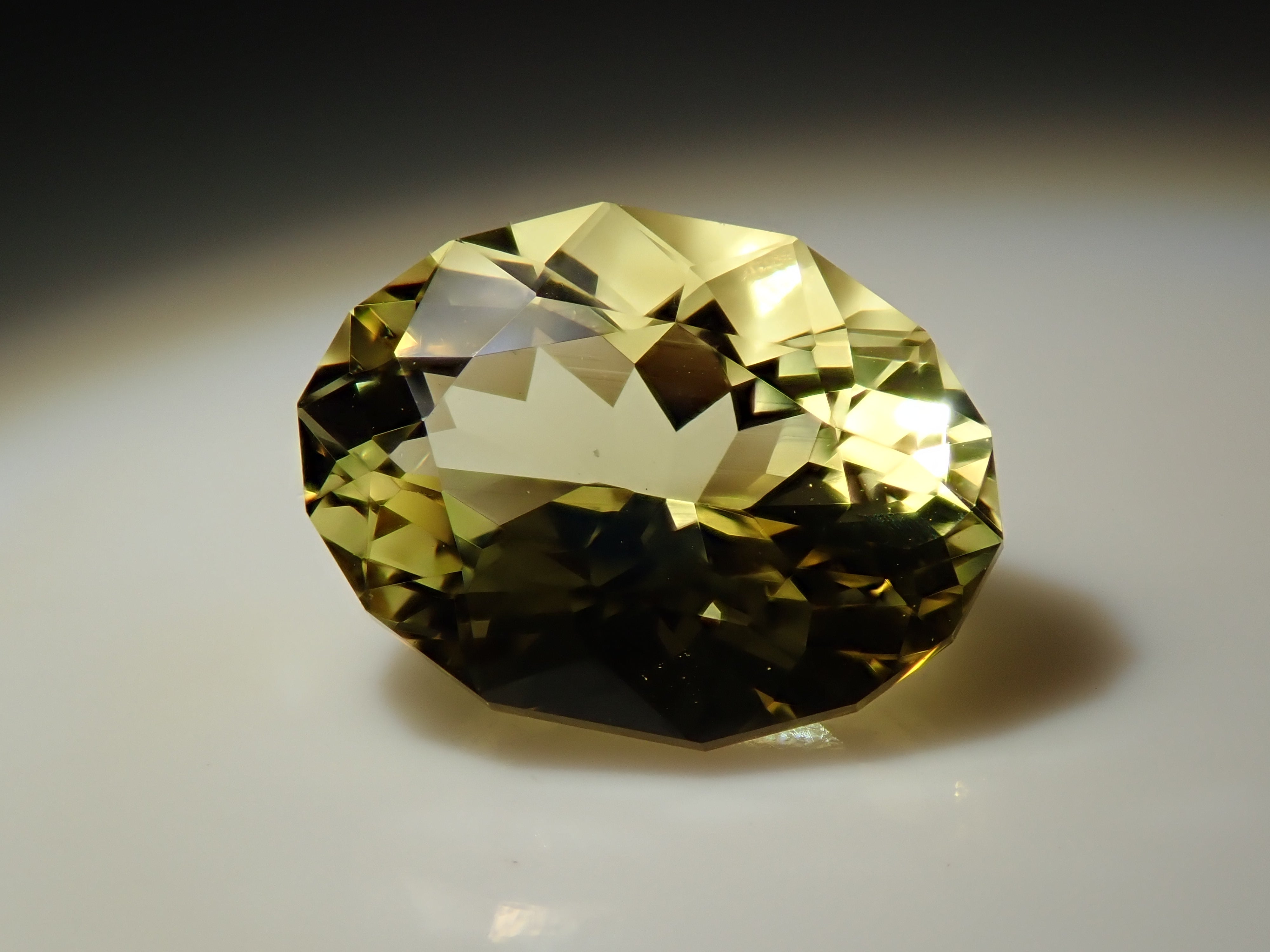 [12561301] Brazilian Yellow Beryl 1.473ct Loose Stone