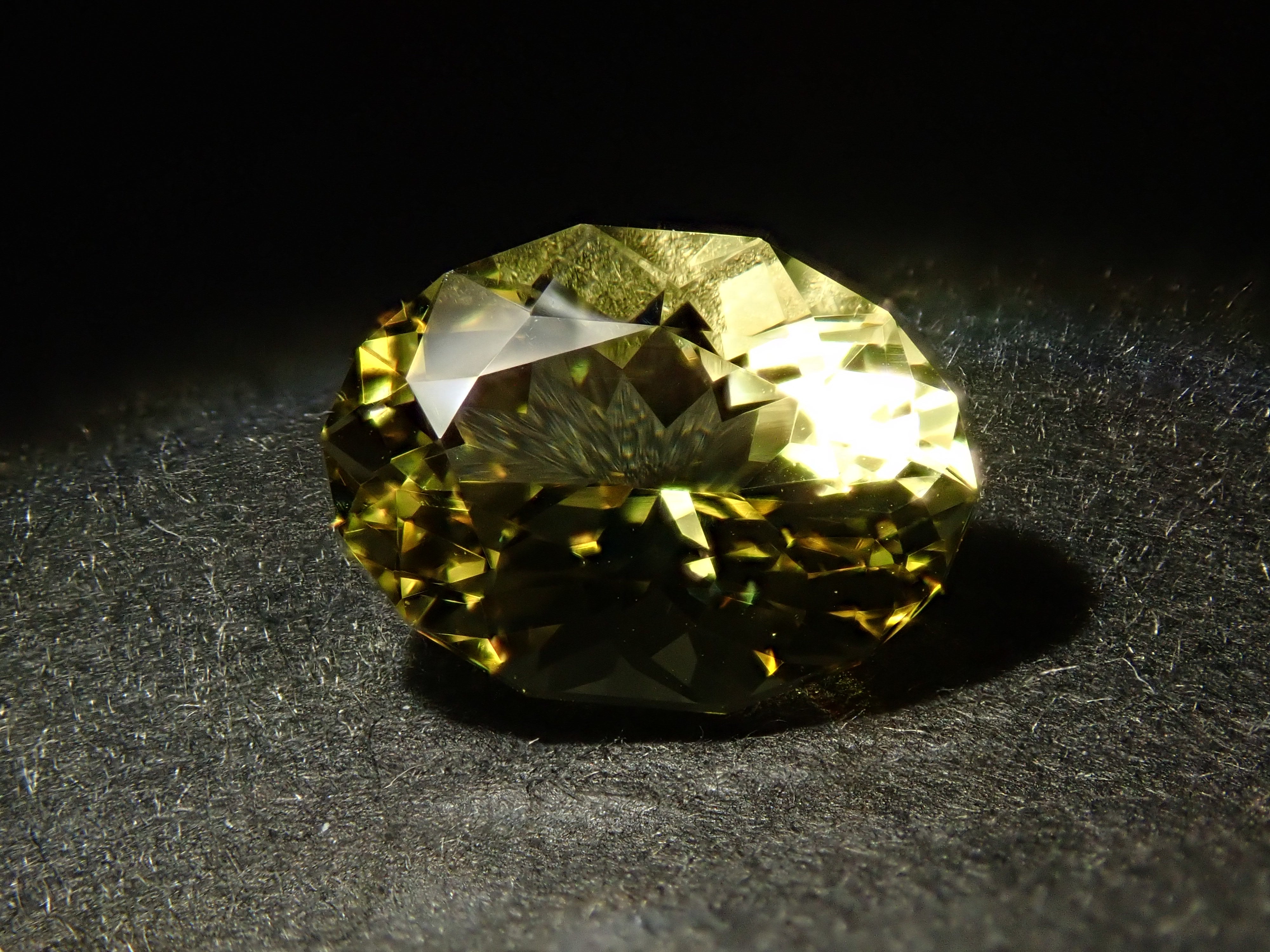 [12561301] Brazilian Yellow Beryl 1.473ct Loose Stone
