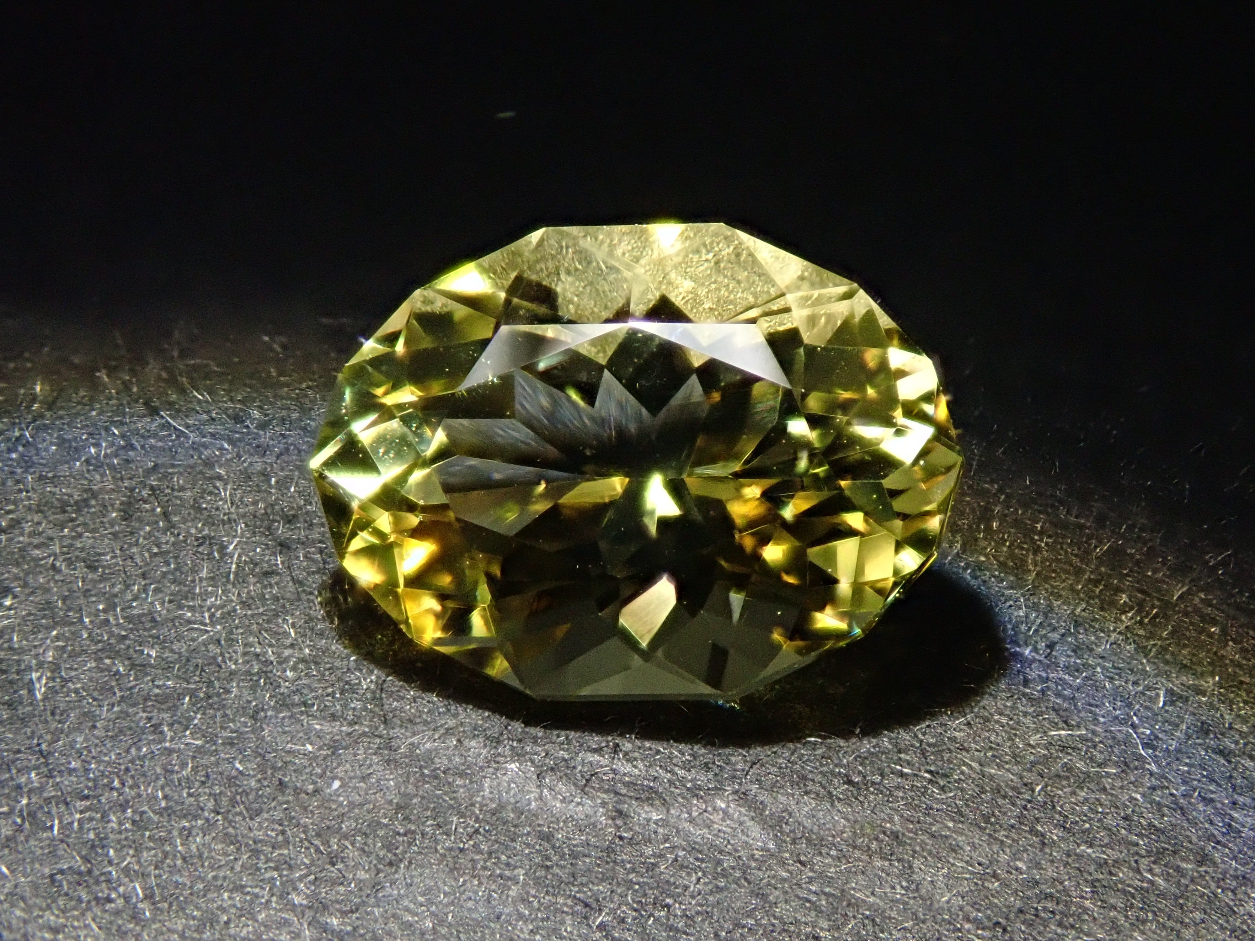 [12561301] Brazilian Yellow Beryl 1.473ct Loose Stone