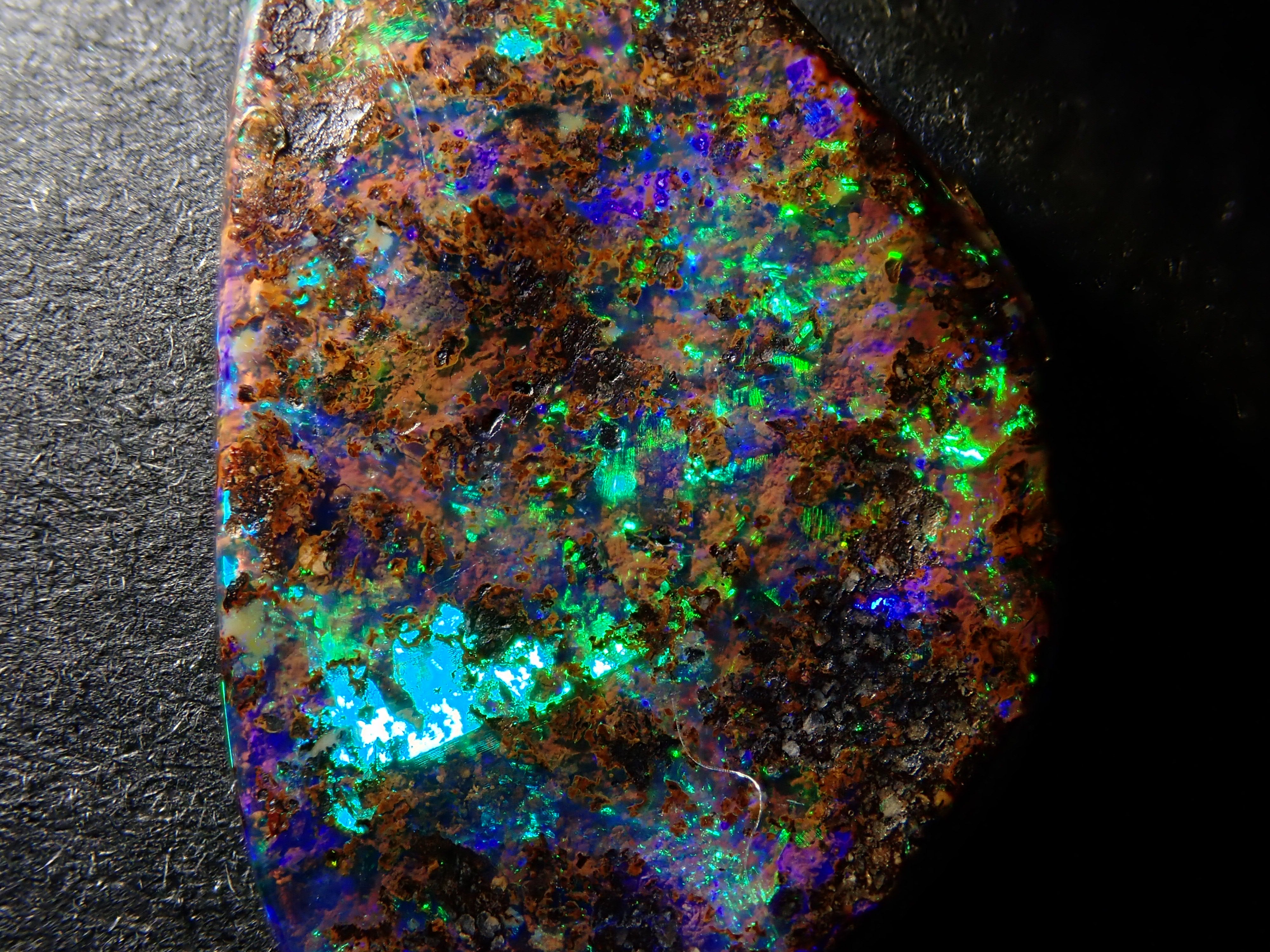 オーストラリア産ボルダーオパール 6.152ctルース