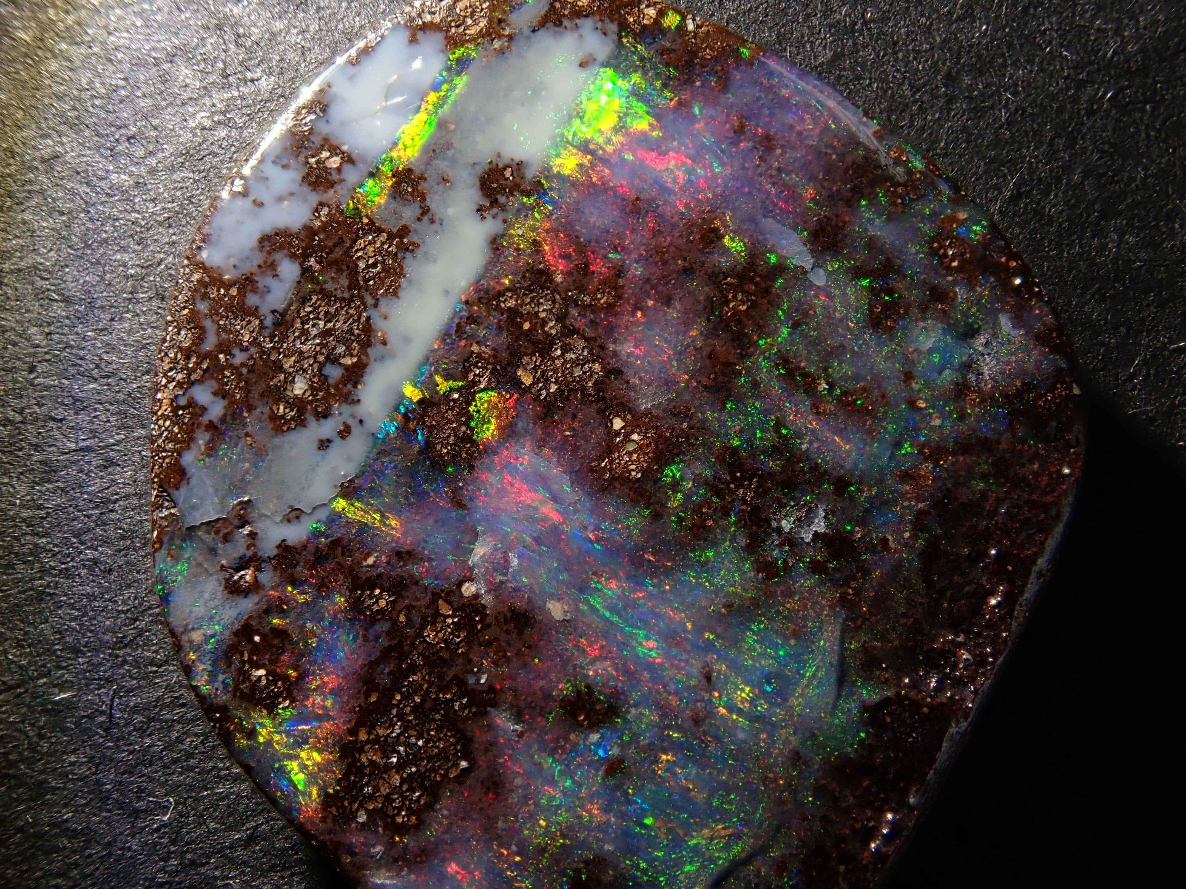 オーストラリア産ボルダーオパール 15.004ctルース