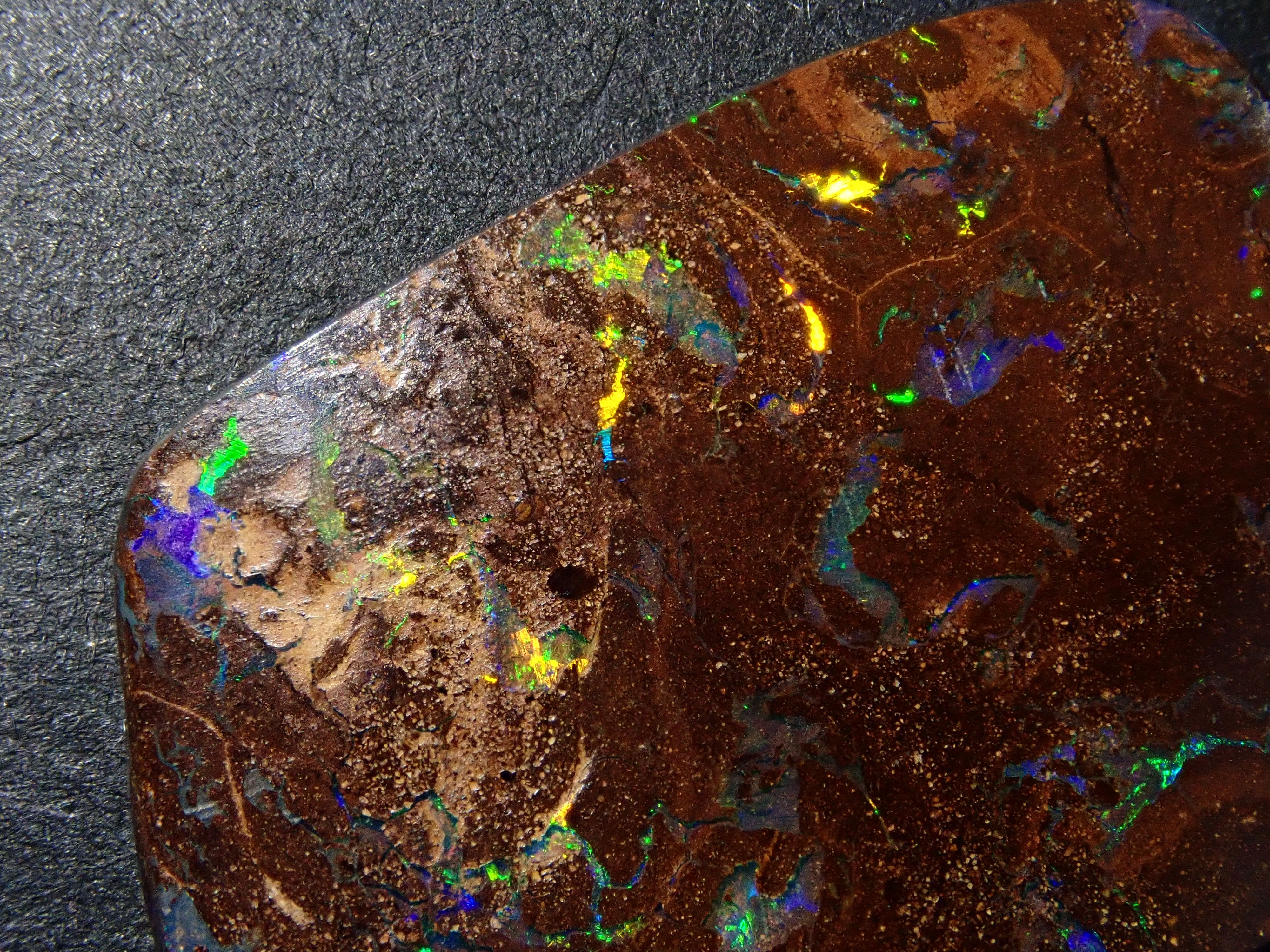 【2/8 22時販売】オーストラリア産アイアンオパール 17.439ctルース