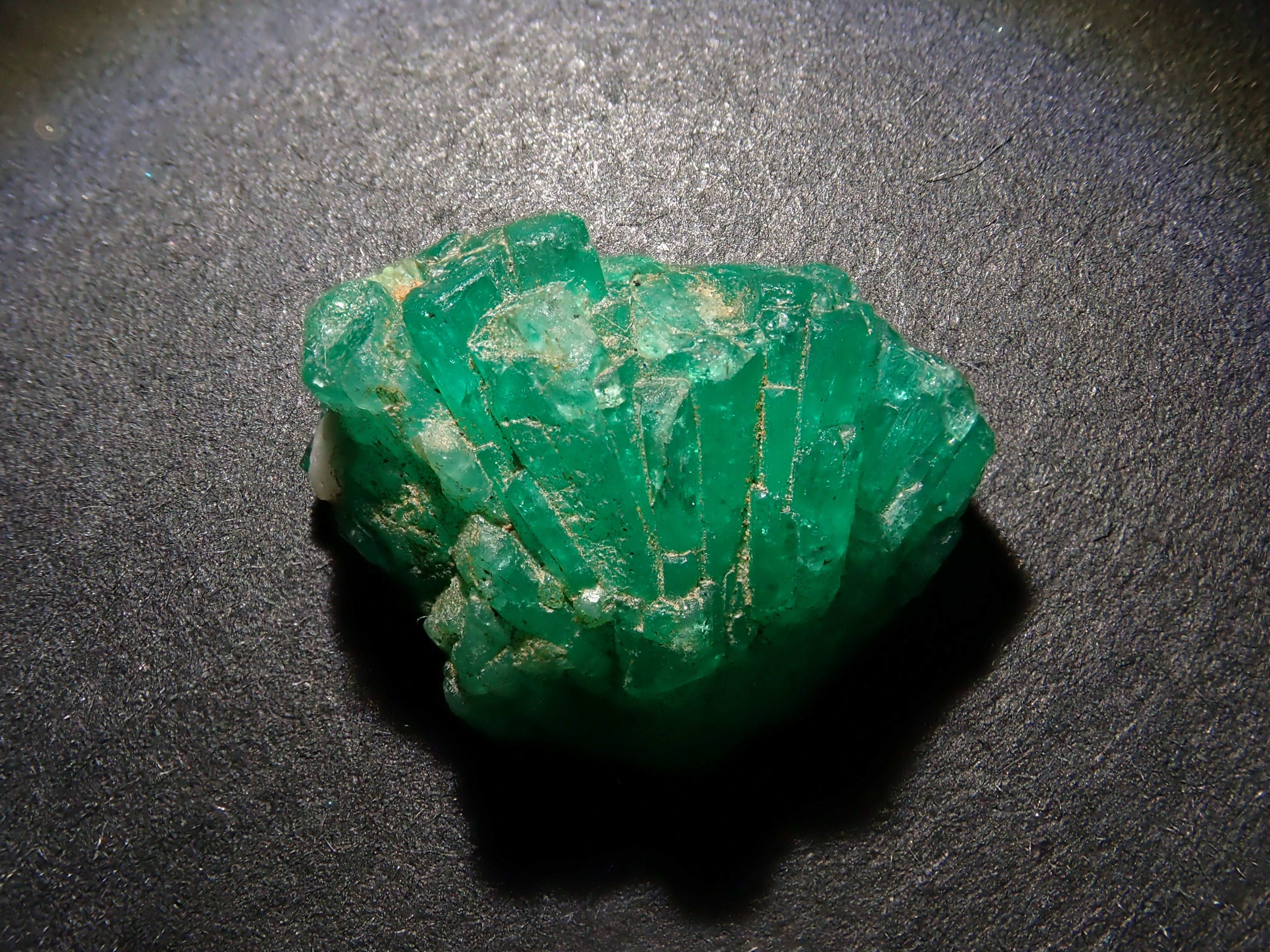 12561862掲載】コロンビア産エメラルド 10.940ct原石