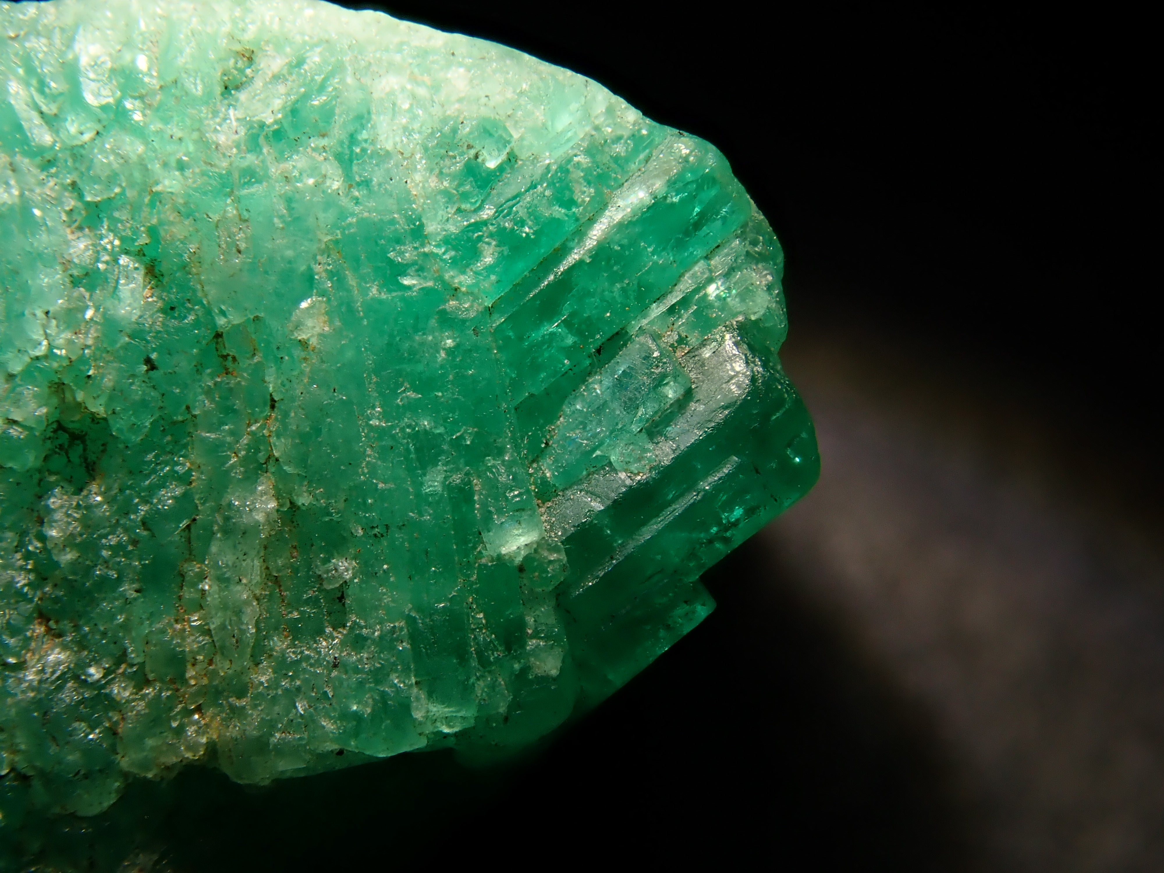 【2/10 22時販売】コロンビア産エメラルド 10.940ct原石