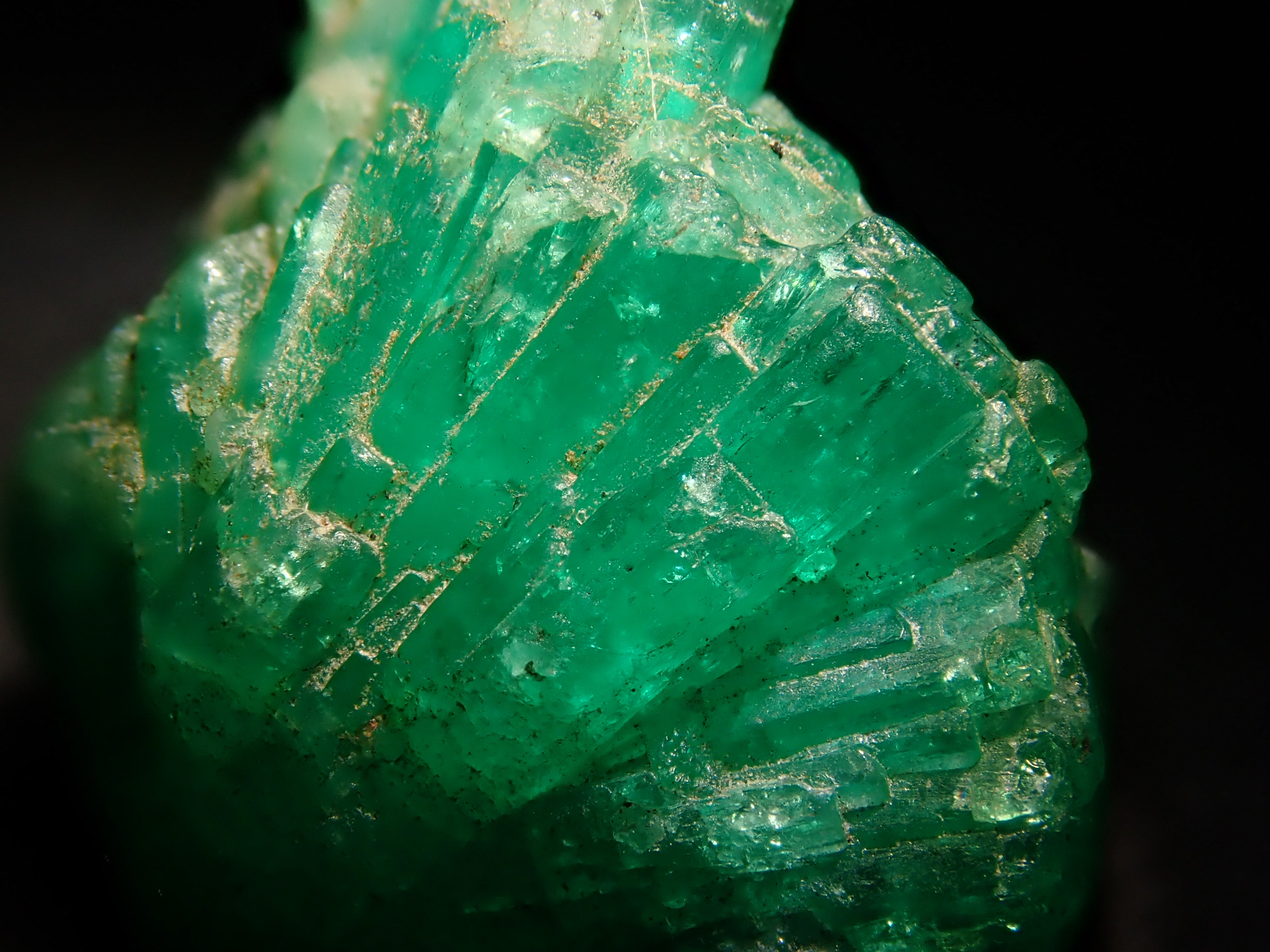 【2/10 22時販売】コロンビア産エメラルド 10.940ct原石