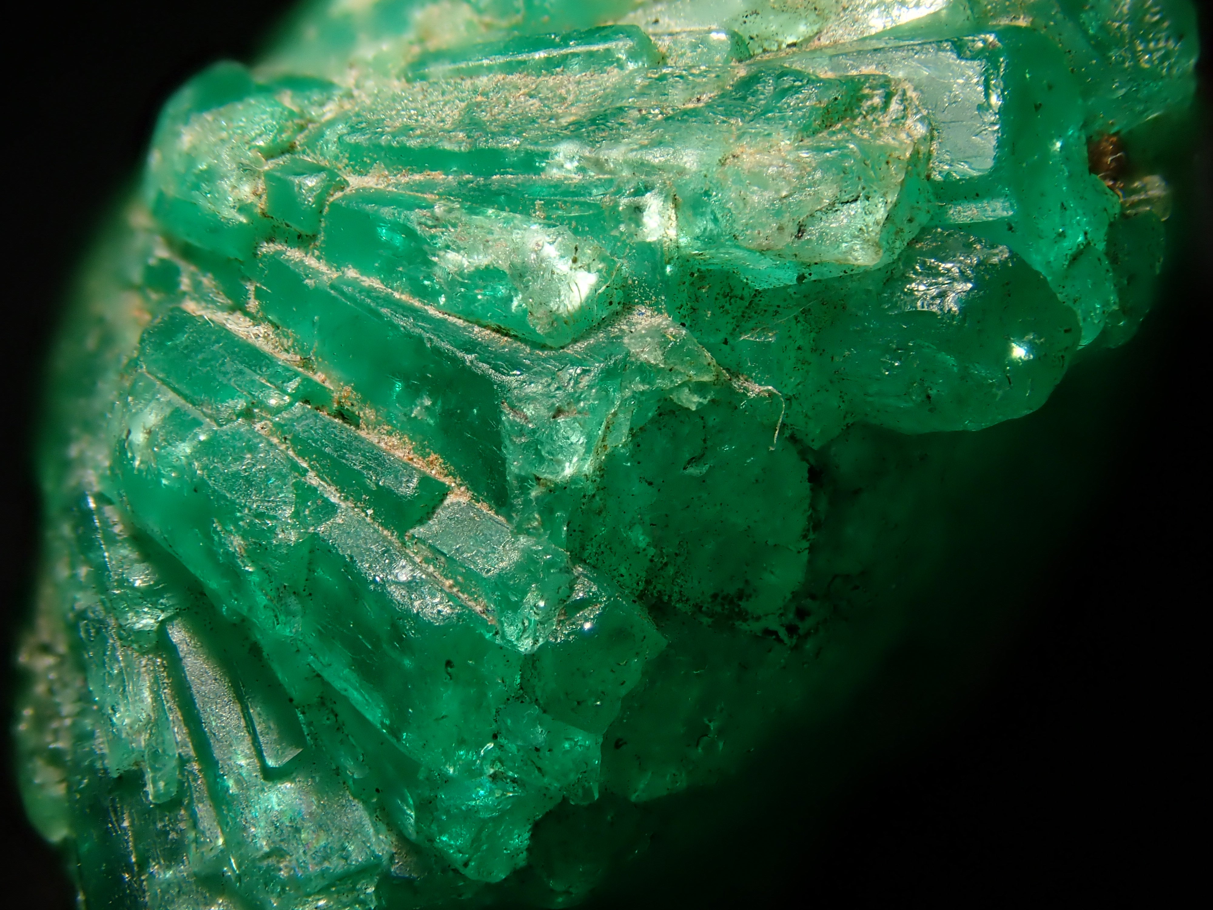 【2/10 22時販売】コロンビア産エメラルド 10.940ct原石