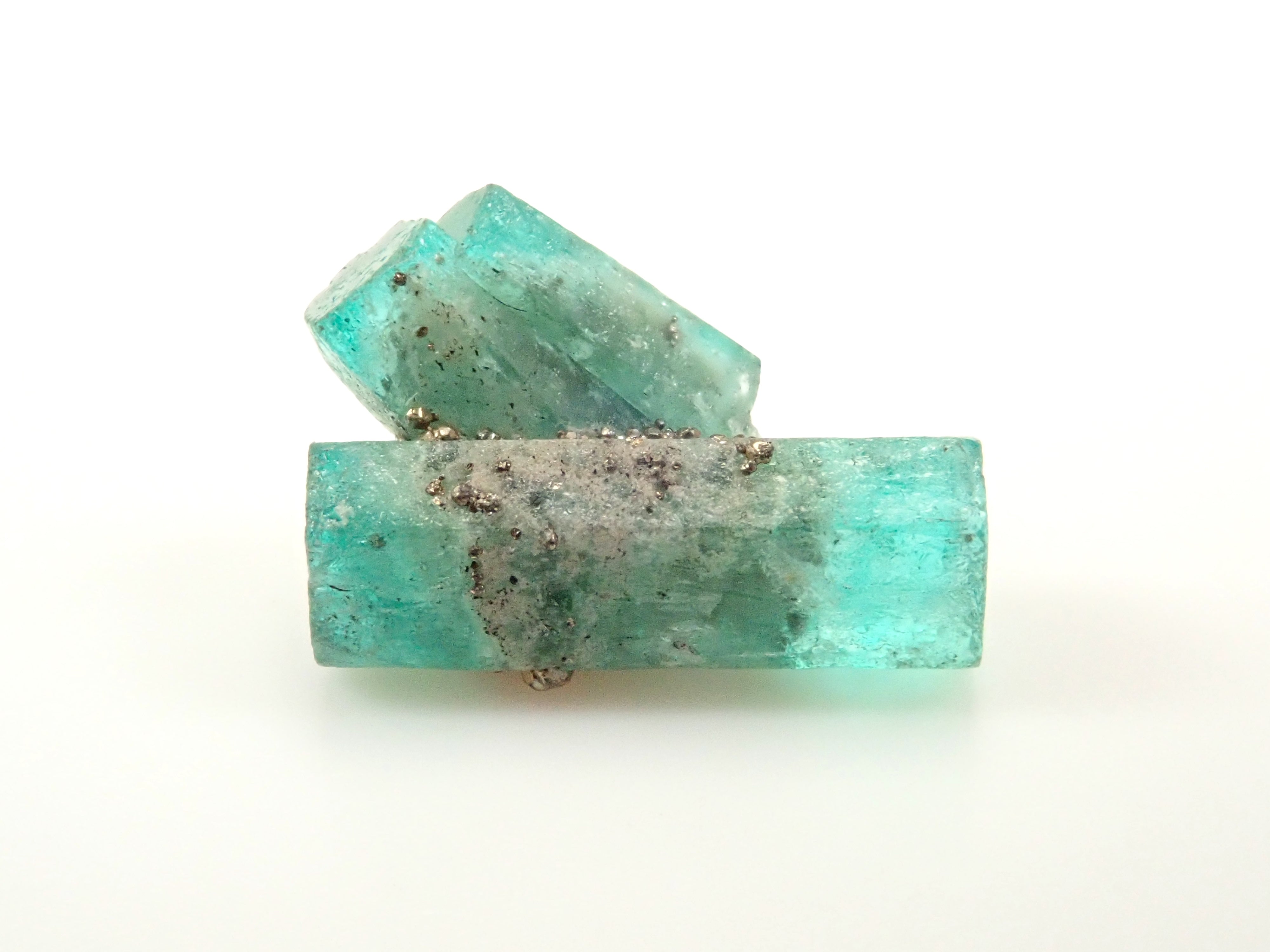 【2/10 22時販売】コロンビア産パイライト付きエメラルド 2.380ct原石