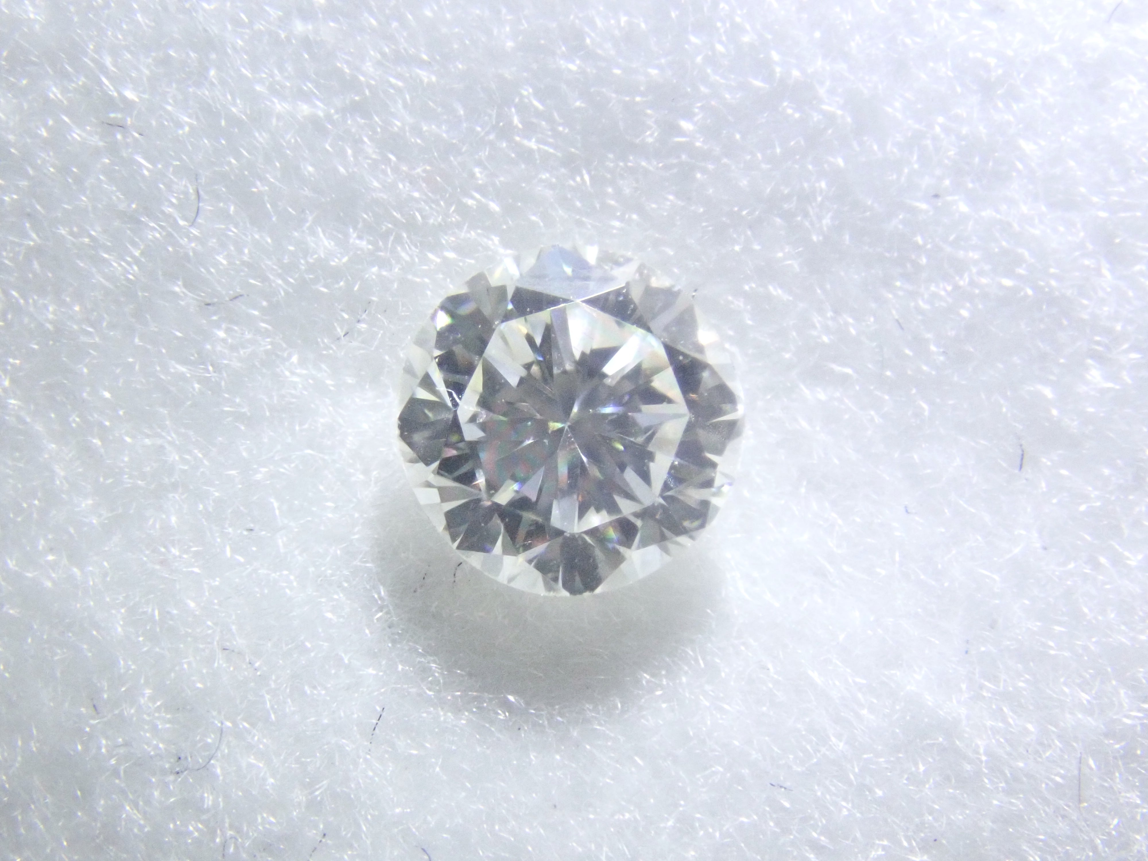 [Available at 10 PM on February 6th] Limited Edition 5 Stones: Approximately 3.3mm VS-Class Diamond Gacha (Usually ¥29,800 Value Included / All Stones Come with Central Gem Laboratory Sorting) [Multiple Purchase Discounts Available]