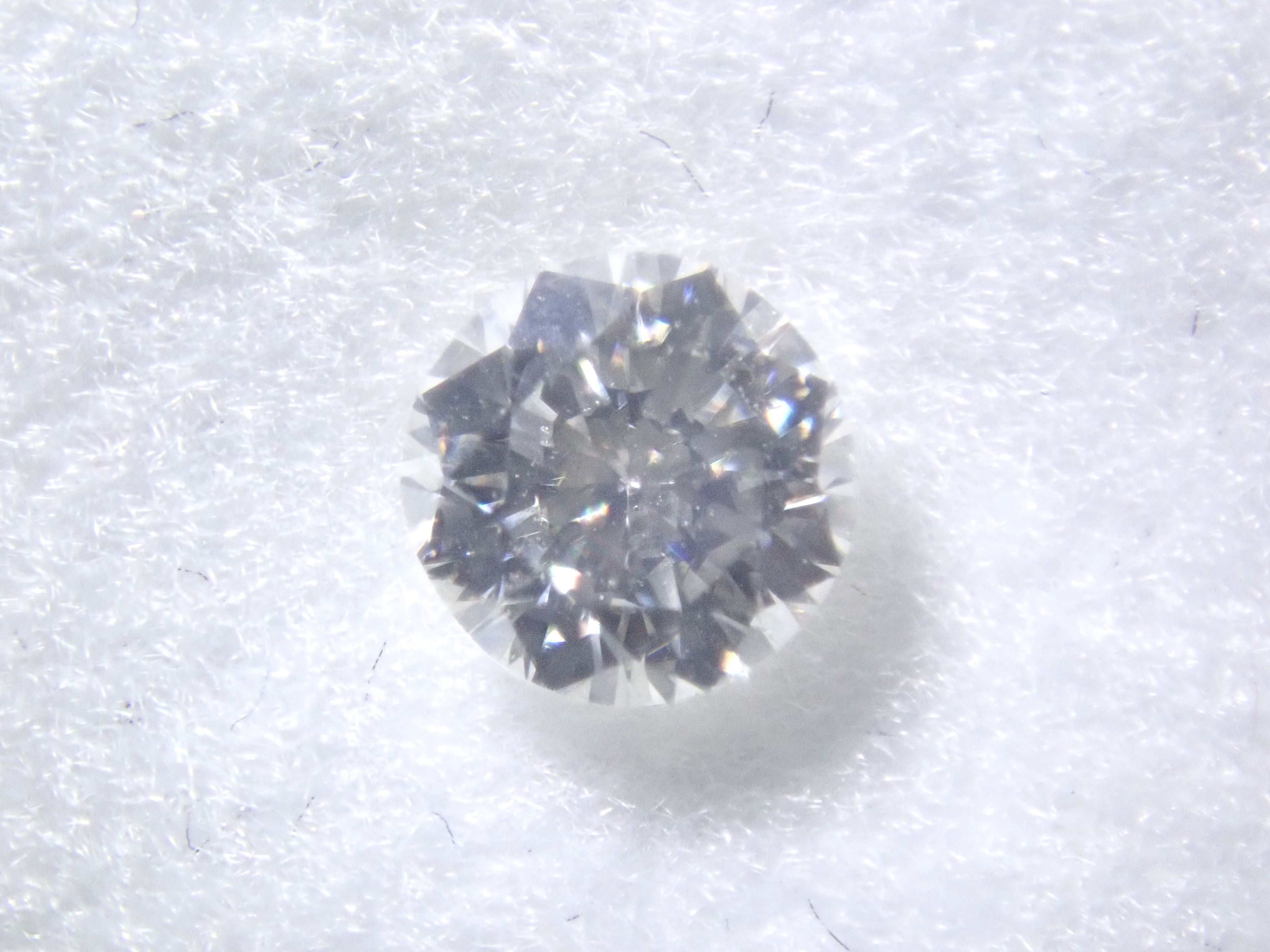 [Available at 10 PM on February 6th] Limited Edition 5 Stones: Approximately 3.3mm VS-Class Diamond Gacha (Usually ¥29,800 Value Included / All Stones Come with Central Gem Laboratory Sorting) [Multiple Purchase Discounts Available]