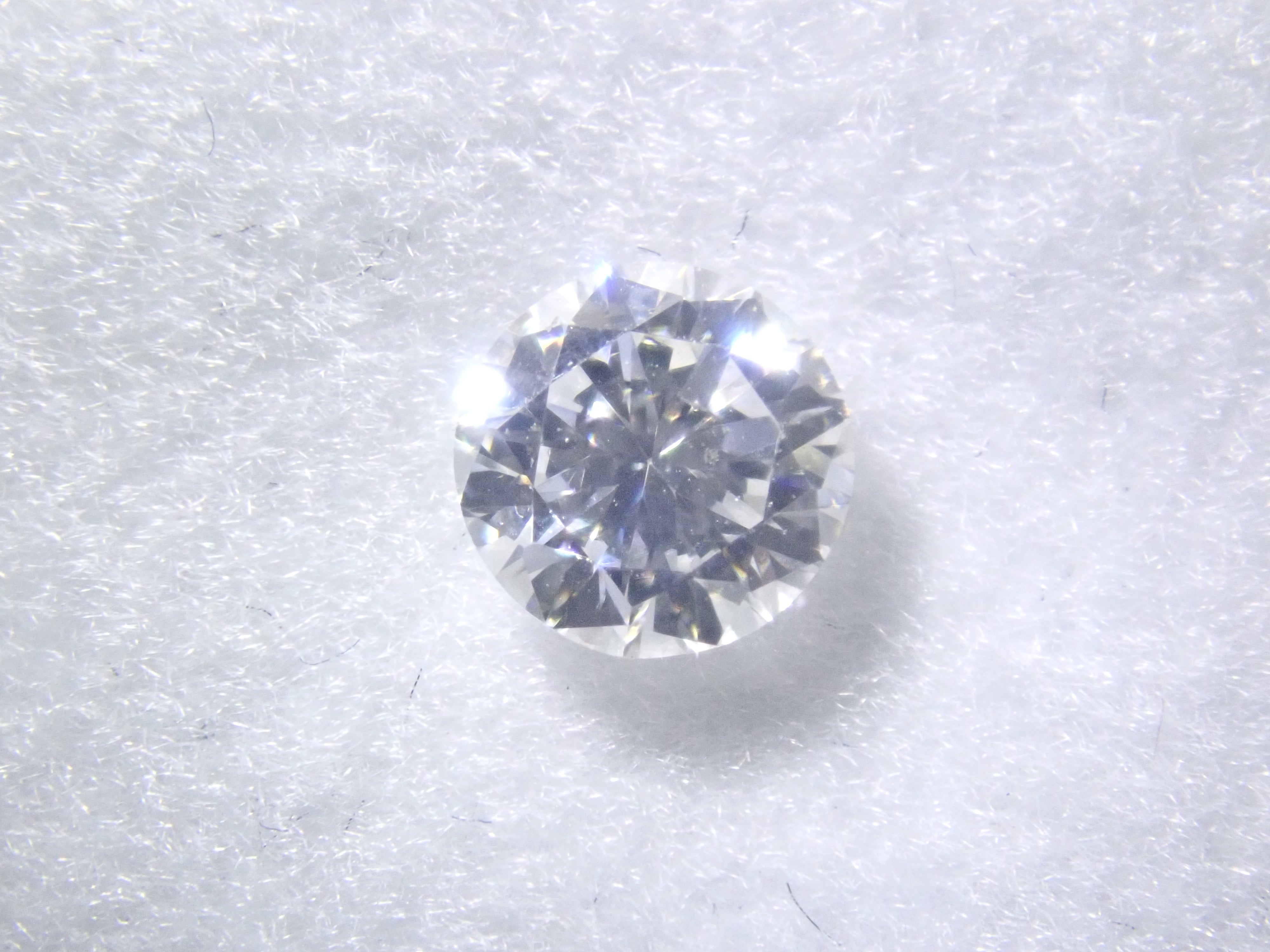 [Available at 10 PM on February 6th] Limited Edition 5 Stones: Approximately 3.3mm VS-Class Diamond Gacha (Usually ¥29,800 Value Included / All Stones Come with Central Gem Laboratory Sorting) [Multiple Purchase Discounts Available]