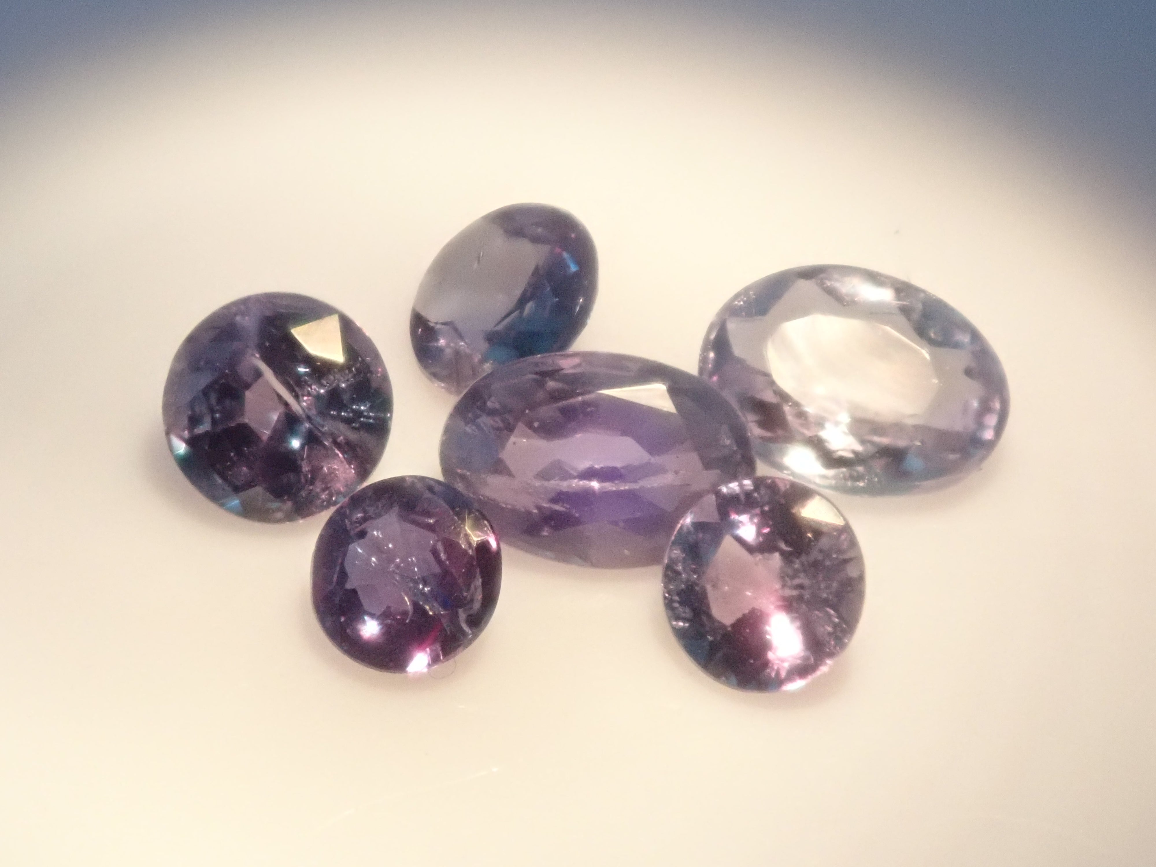カラーチェンジガチャ💎通常39,800円のロシア産アレキサンドライトや