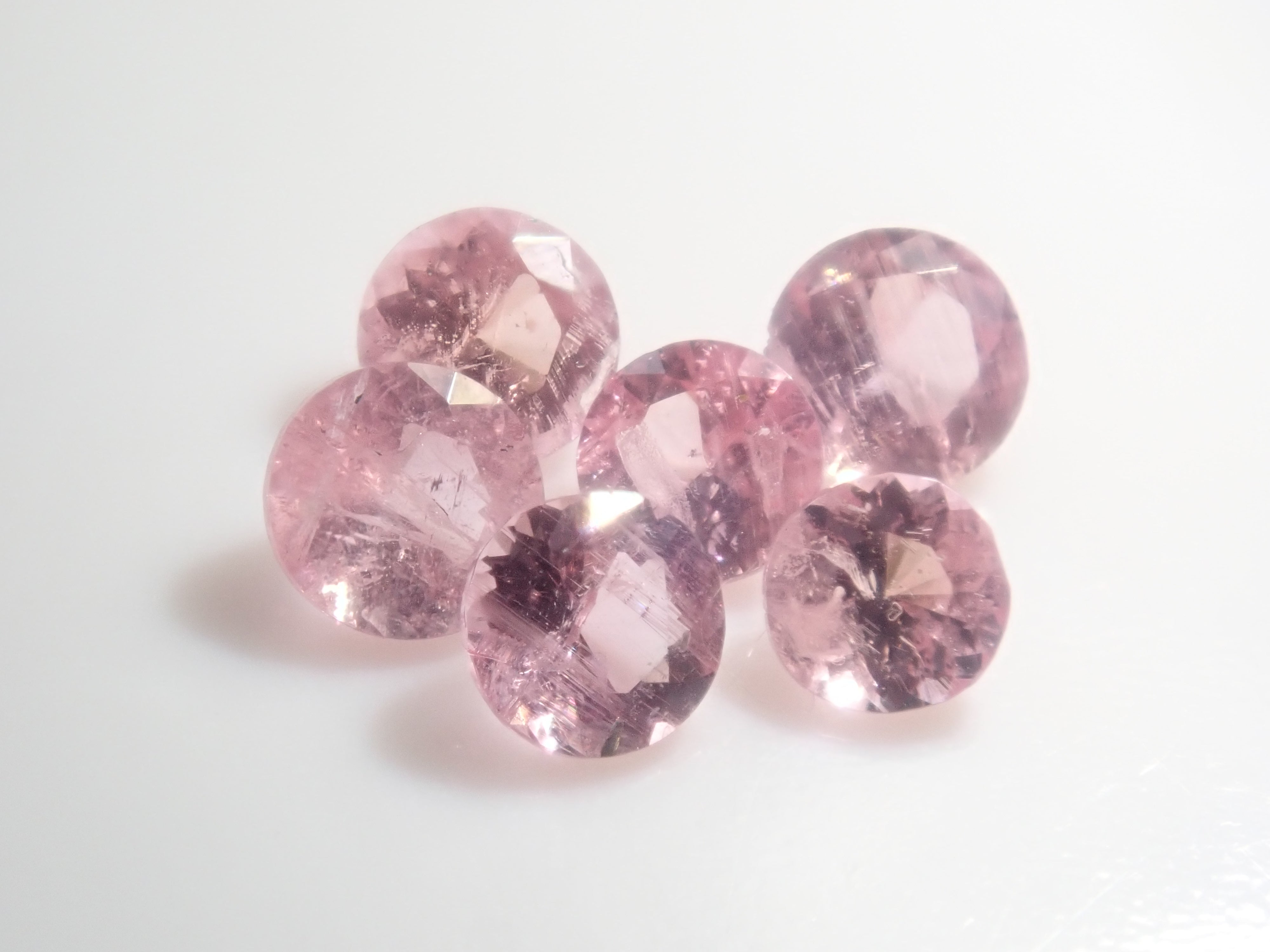 【2/11  22時販売】《限定6石》マダガスカル産ペツォッタイトガチャ（2.2~2.5mm,ラウンドカット）《複数購入割引有》