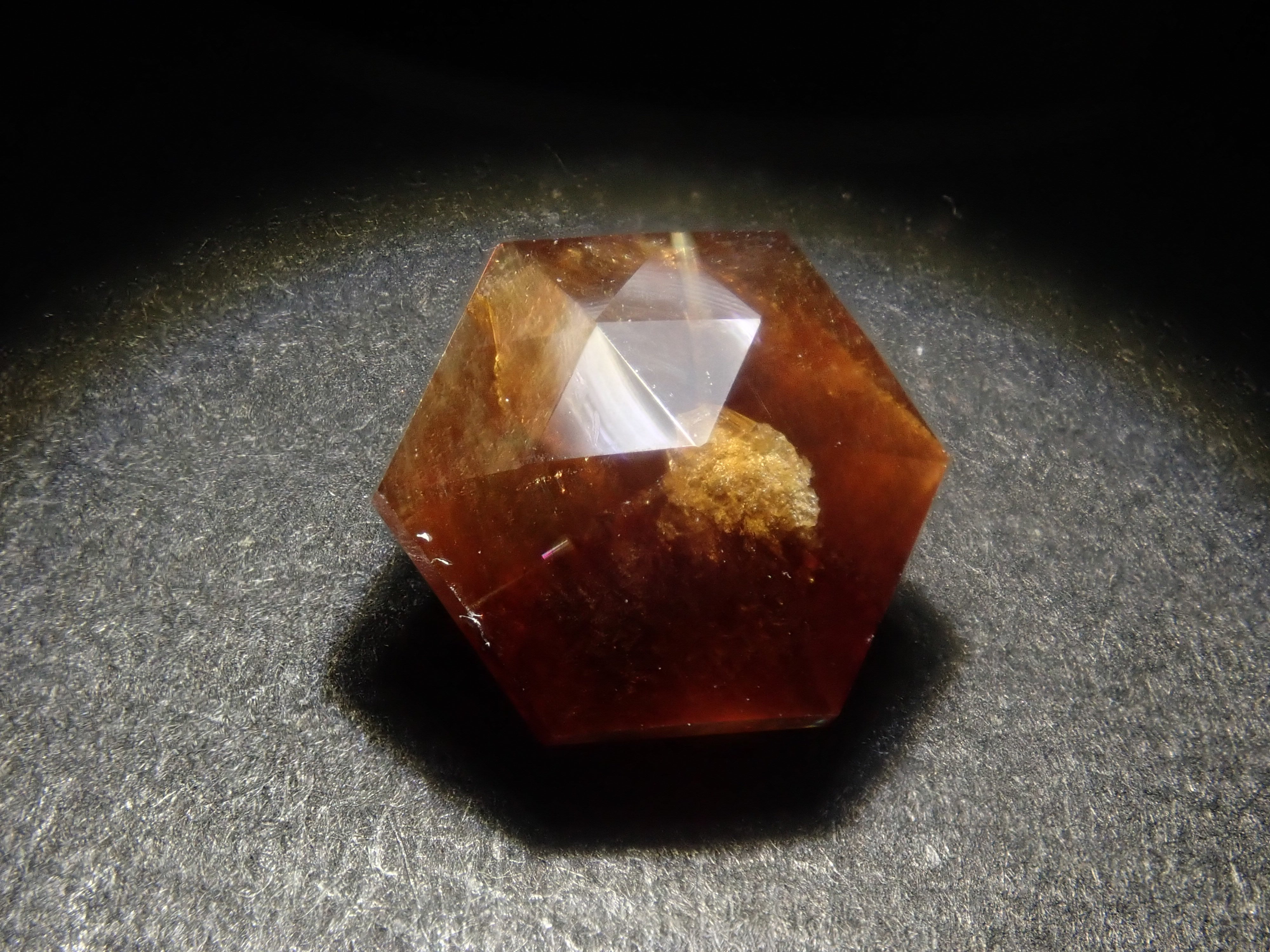 限定14石》奈良県天川村産レインボーガーネット（サンジェ氏の