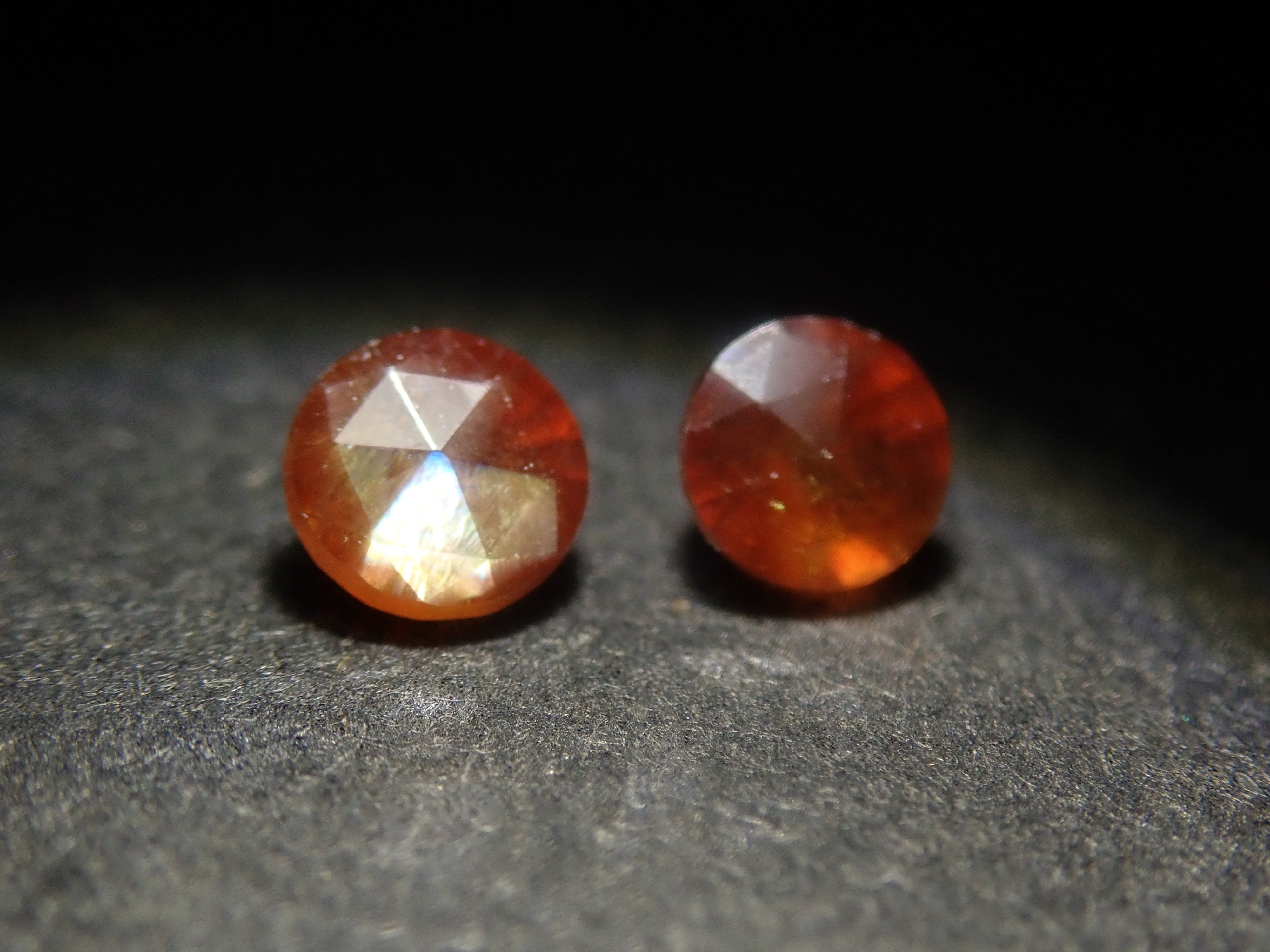 【2/11  22時販売】《限定14石》奈良県天川村産レインボーガーネット（サンジェ氏のファセットカット）《複数購入割引有》