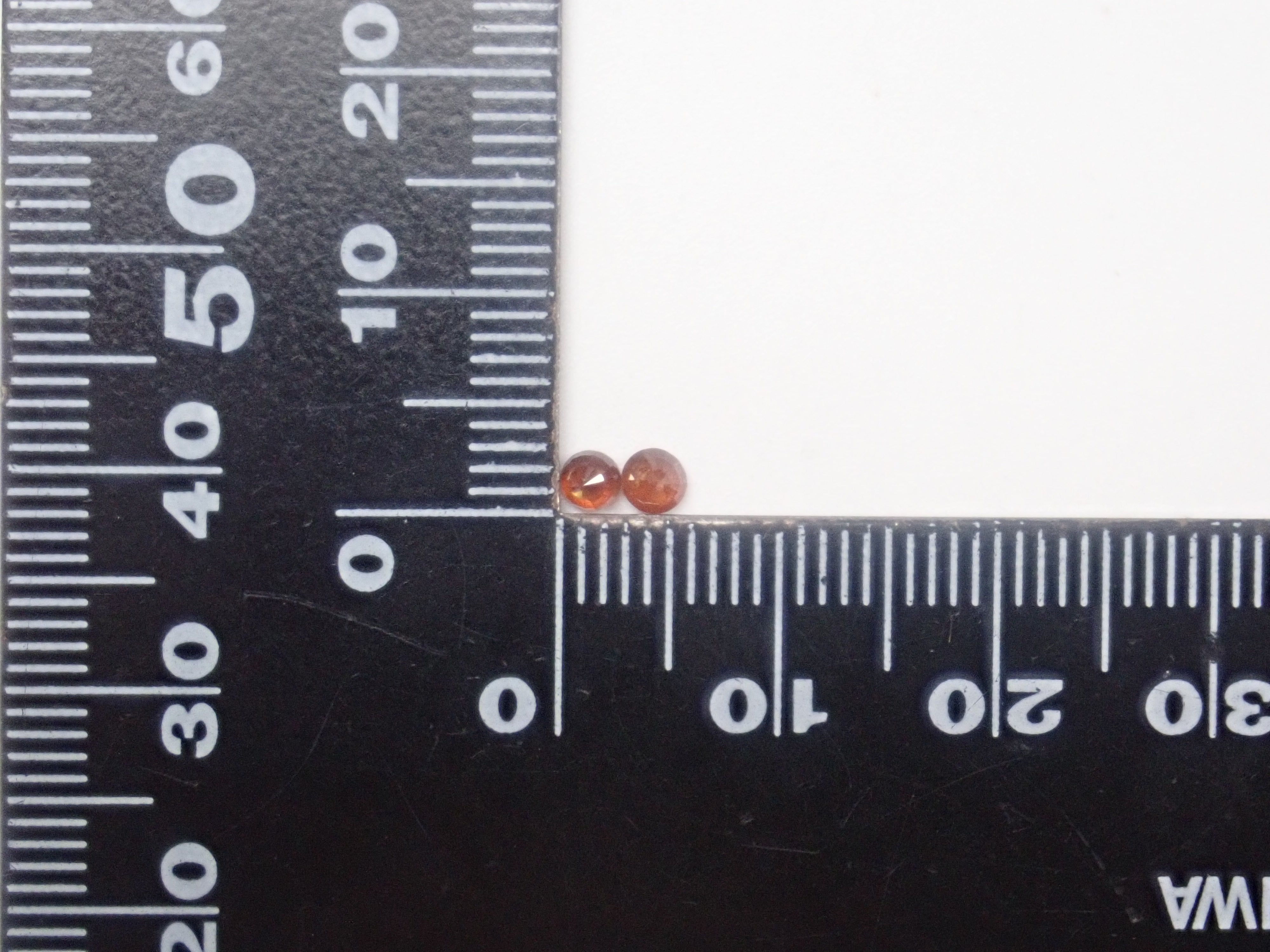 【2/11  22時販売】《限定14石》奈良県天川村産レインボーガーネット（サンジェ氏のファセットカット）《複数購入割引有》