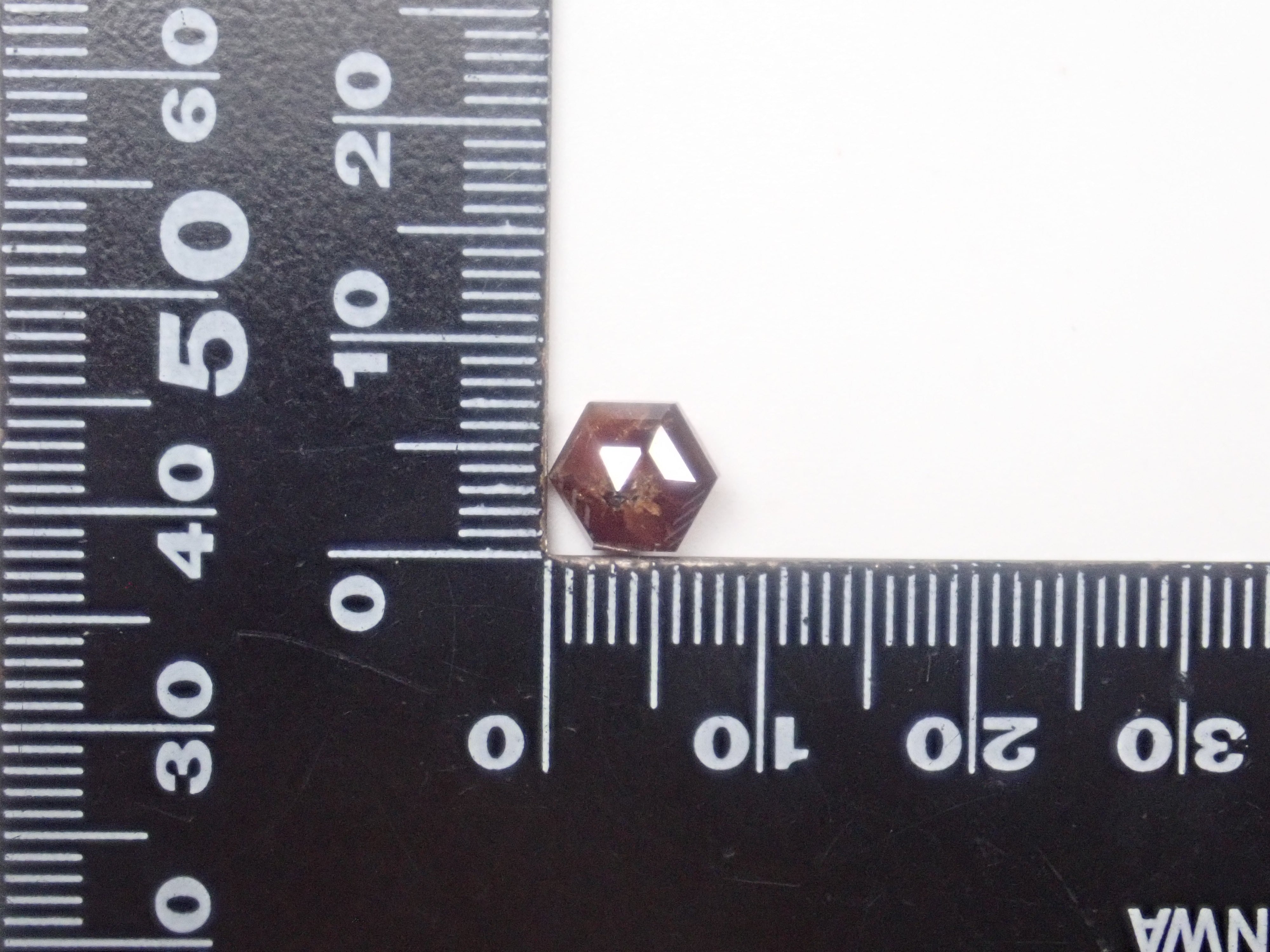 【2/11  22時販売】《限定14石》奈良県天川村産レインボーガーネット（サンジェ氏のファセットカット）《複数購入割引有》