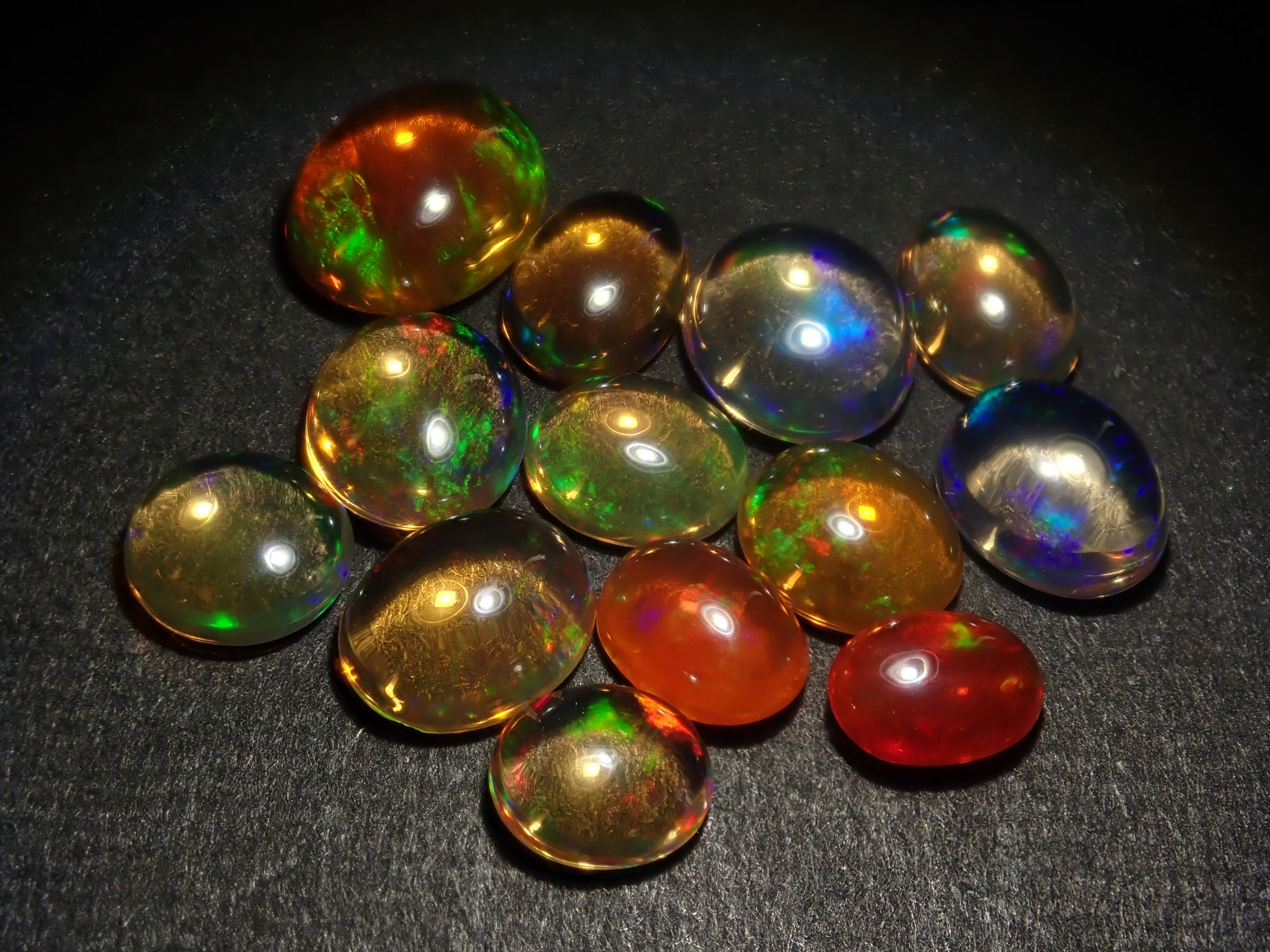 【2/22 22時販売】《限定13石》メキシコ産オパール（カボションカット）ガチャ《複数購入割引有》