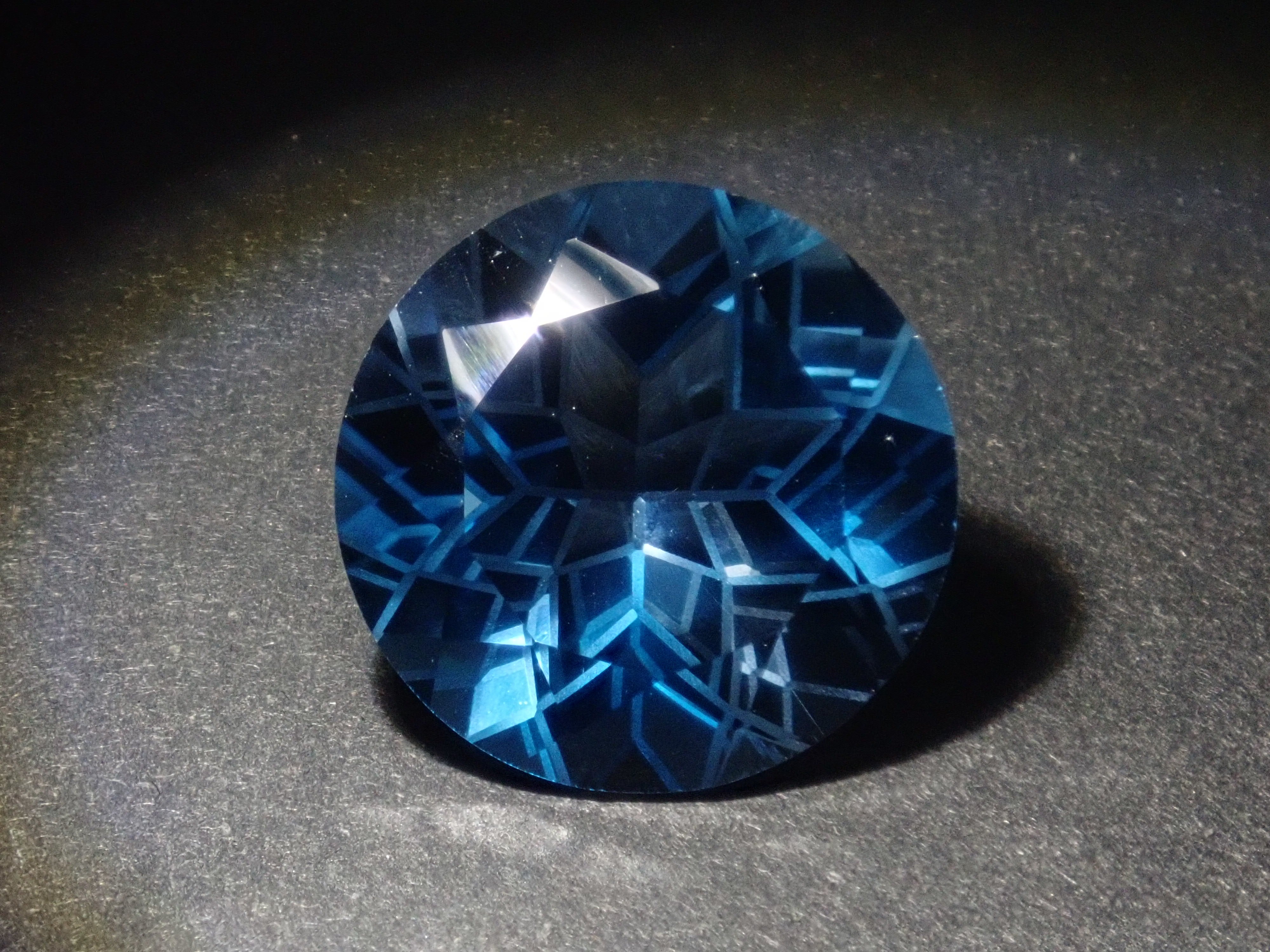 【2/14  22時販売】《限定12石》通常69,800円の20mmさくらインカットやダンデライオンカットを含む5ct以上ビッグジェムガチャ💎《複数購入割引有》