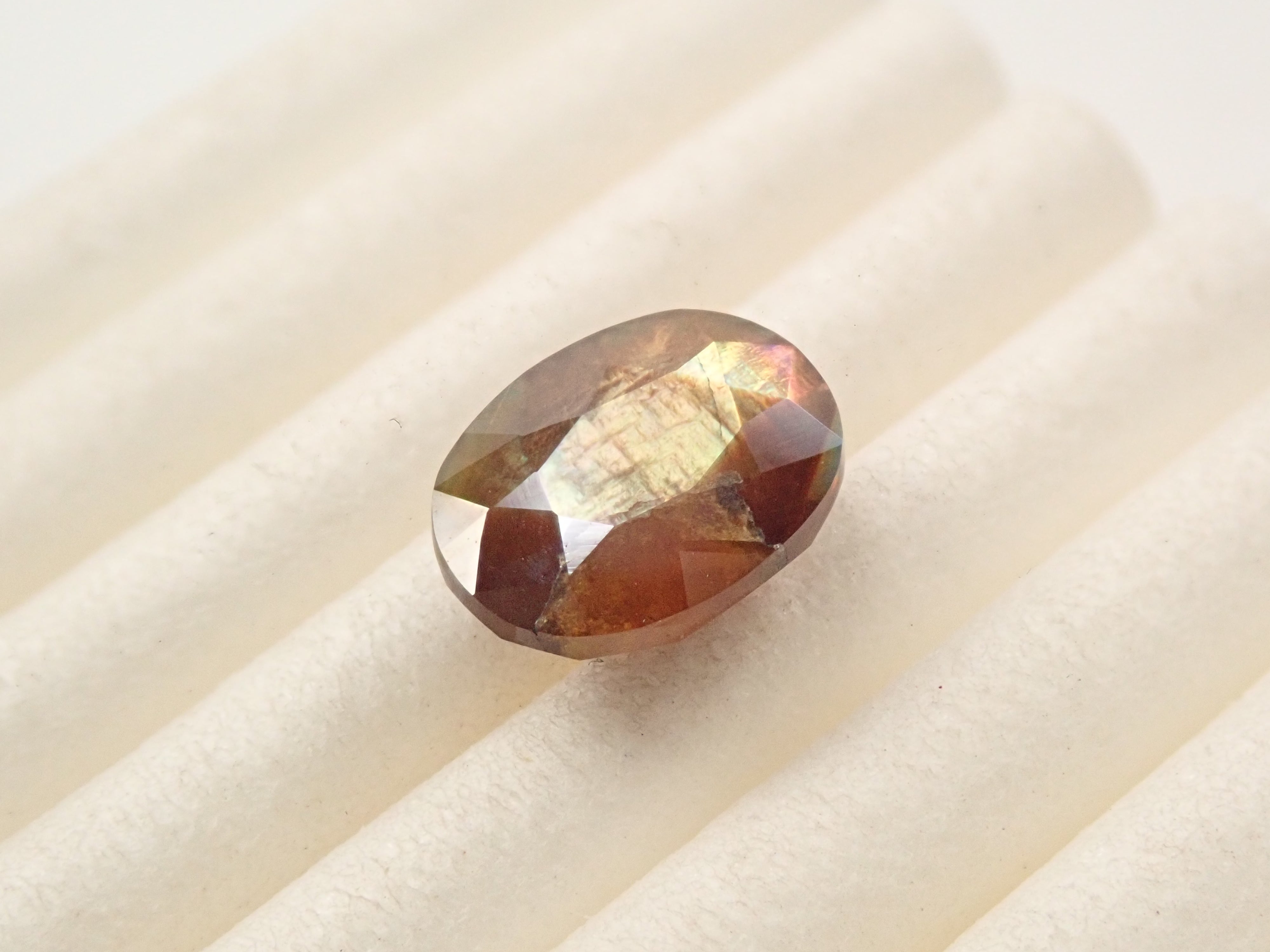 奈良県天川村産レインボーガーネット（アンドラダイトガーネット） 1.951ctルース